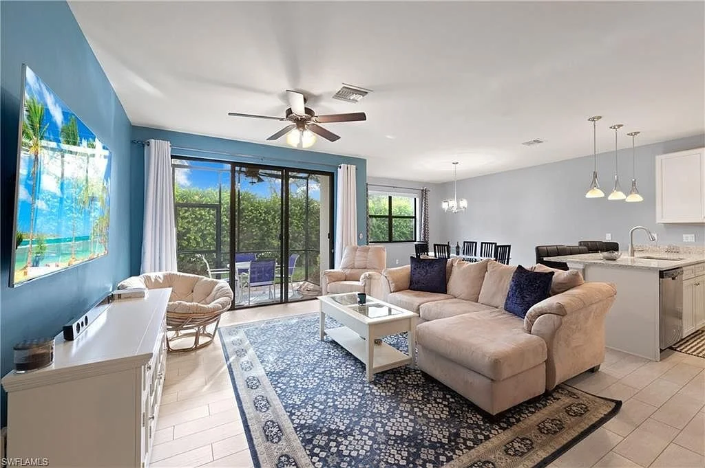 Living Room.jpg