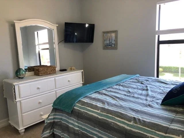 Guest Bedroom 2.jpg