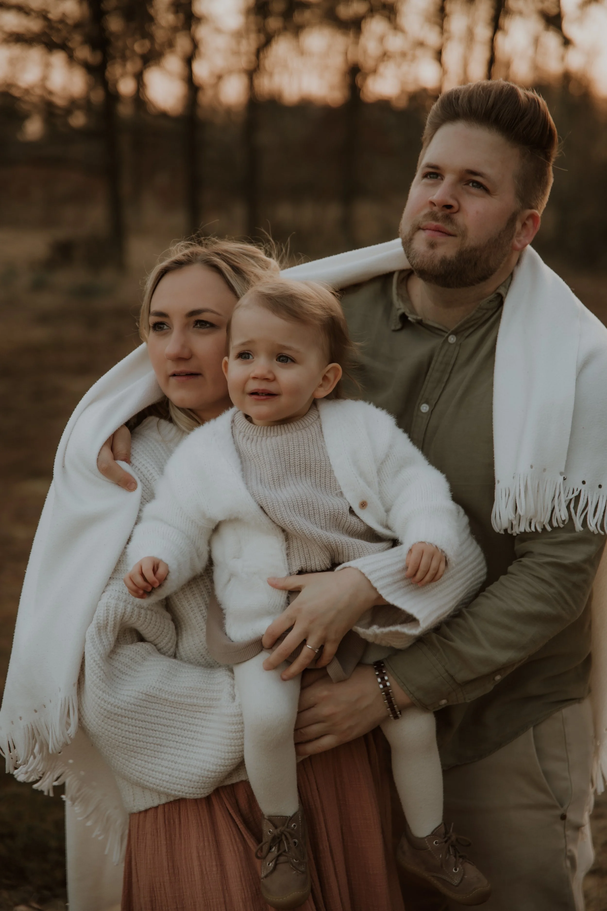 natalie-fotografie-familienshooting-Neugeborenen-osnabrueck-fotografin-bramsche-fotograf-rieste-fotoshooting-ankum-bersenbrück-alfhausen-familie-newbornshooting-familienfotografin-familienfotograf-authentische-fotografie