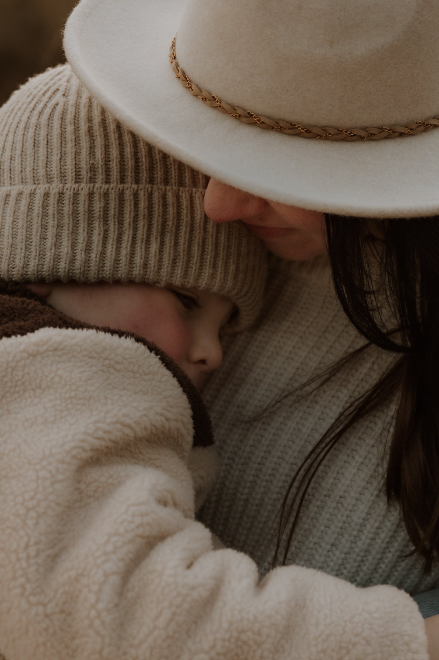 natalie-fotografie-familienshooting-Neugeborenen-osnabrueck-fotografin-bramsche-fotograf-rieste-fotoshooting-ankum-bersenbrück-alfhausen-familie-newbornshooting-familienfotografin-familienfotograf-authentische-fotografie