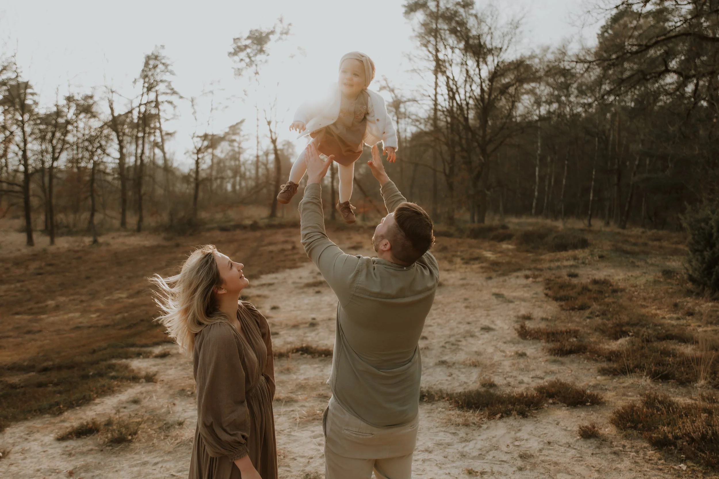 natalie-fotografie-familienshooting-Neugeborenen-osnabrueck-fotografin-bramsche-fotograf-rieste-fotoshooting-ankum-bersenbrück-alfhausen-familie-newbornshooting-familienfotografin-familienfotograf-authentische-fotografie