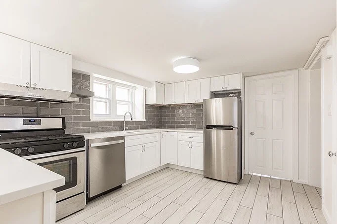 Check out this bright and spacious kitchen area! Comment below to let us know your thoughts. 

#CustomKitchens #Modern #Cabinetry #KitchenRemodel #ProjectWork #RosewoodNYC