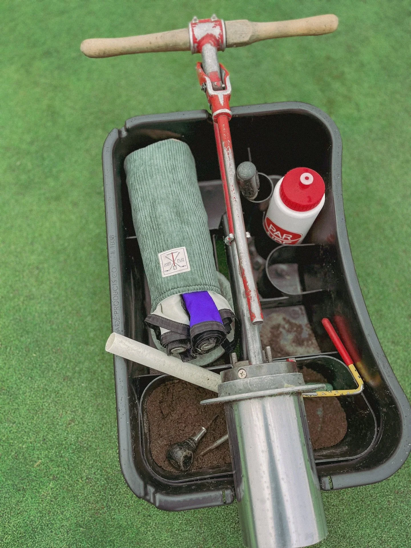 Don&rsquo;t call it a headcover. 

When Seamus and I connected we agreed it would be beneficial for both parties if we did something original for greenkeepers. Introducing the Flag Bearer, it keeps the flags tidy and out of the way for your course se