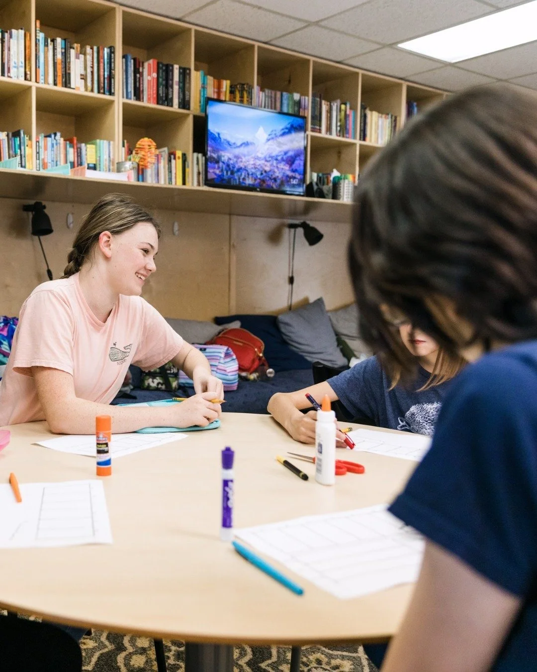 Learning doesn&rsquo;t happen in isolation.
It happens through conversation, collaboration, and shared problem-solving.

Moments like this reflect how students engage with ideas together asking questions, refining their thinking, and learning from on