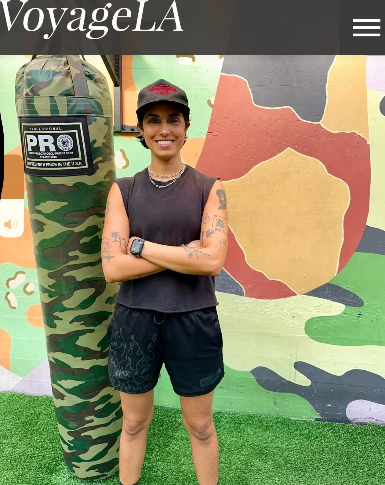 Sag. szn shoutout to EVERYBODY Trainer Dee and their feature in @voyagelamag!♐️🔥

Swipe thru for a few clips of @goldenflowfitness in action in our space and on HOMEBODY VOD!📼

Dee&rsquo;s voyage started as part of our Front Desk Fam and became int