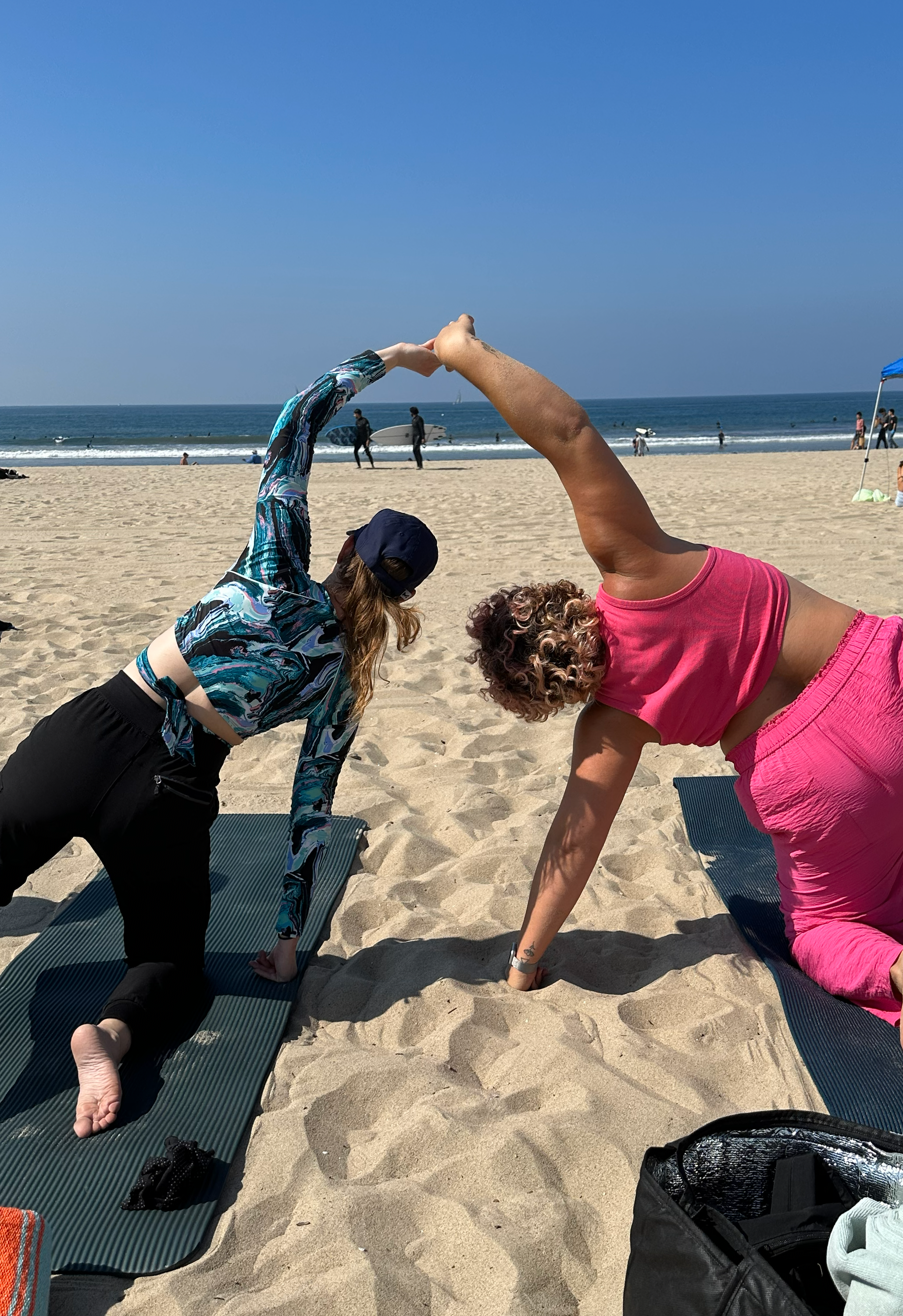 EVERYBODY Gym Los Angeles Beach Pilates small e3.png