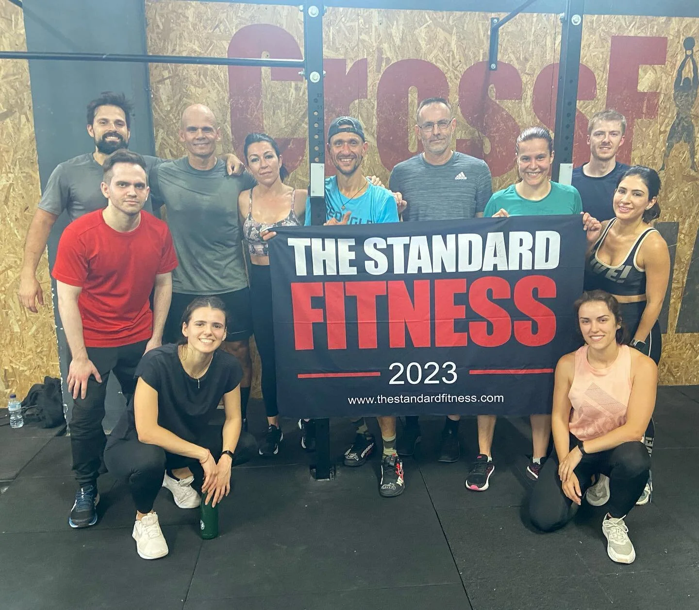 4/1/23 @crossfitvalenciaoficial Choosing to test yourself is already a sign of strength. Here&rsquo;s a great group who made that choice. 💪