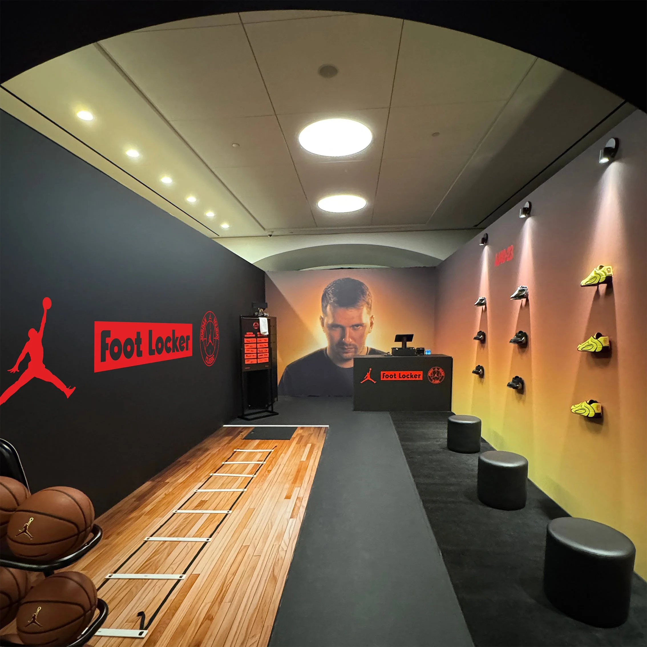 Andrew Myers Design_Foot Locker Activation_1.jpg