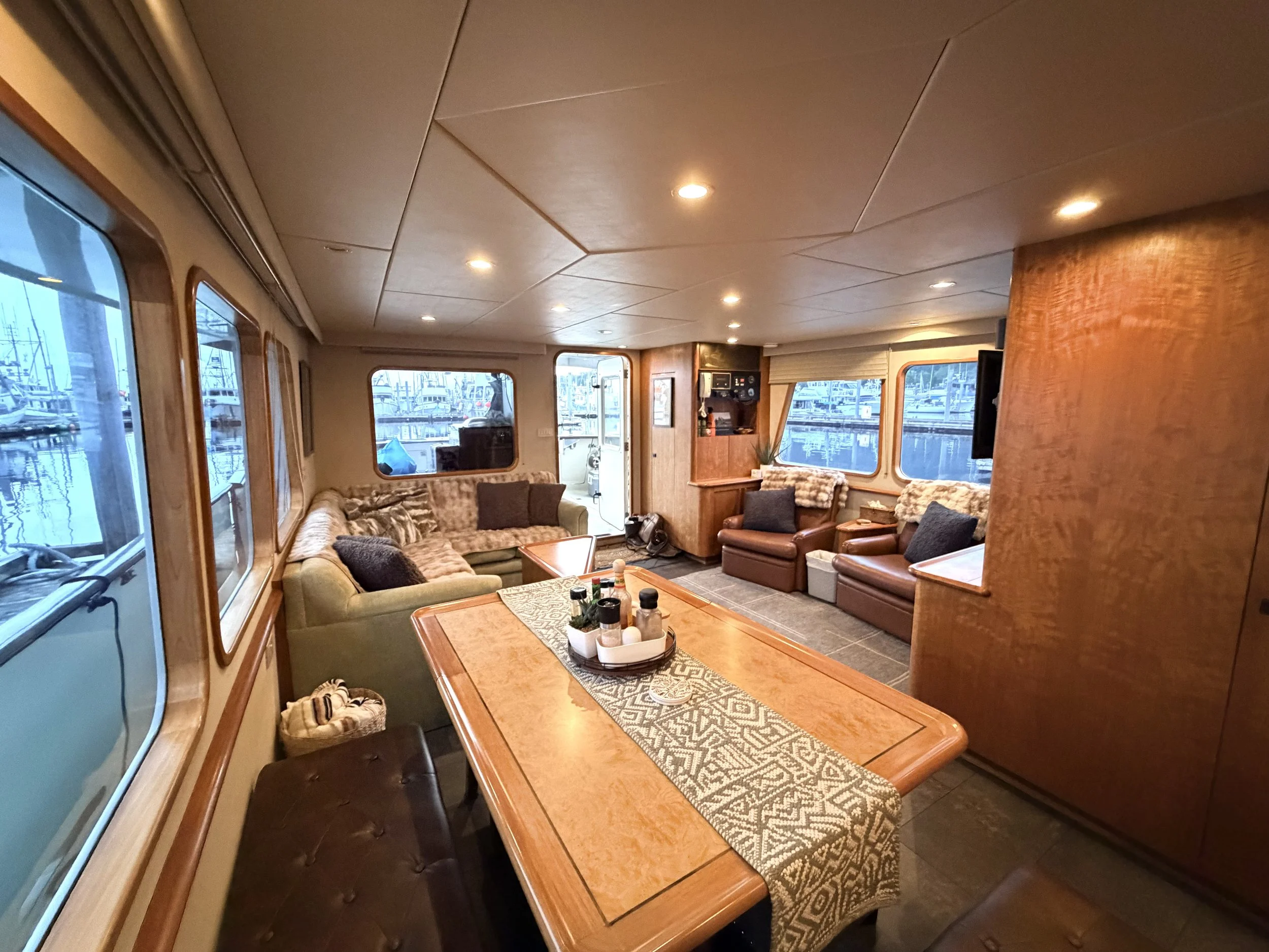 Dining/Living room