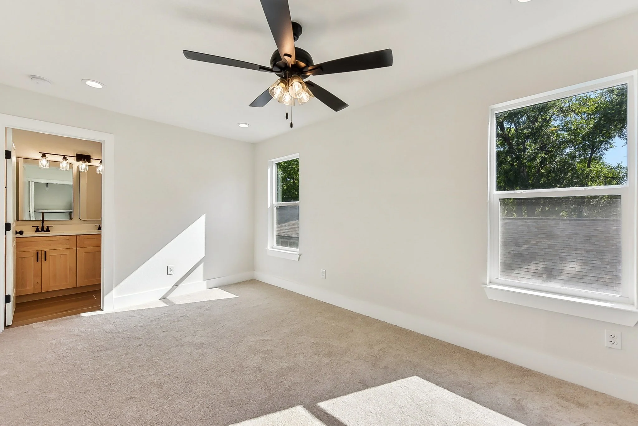 E Austin Ave-024.jpg