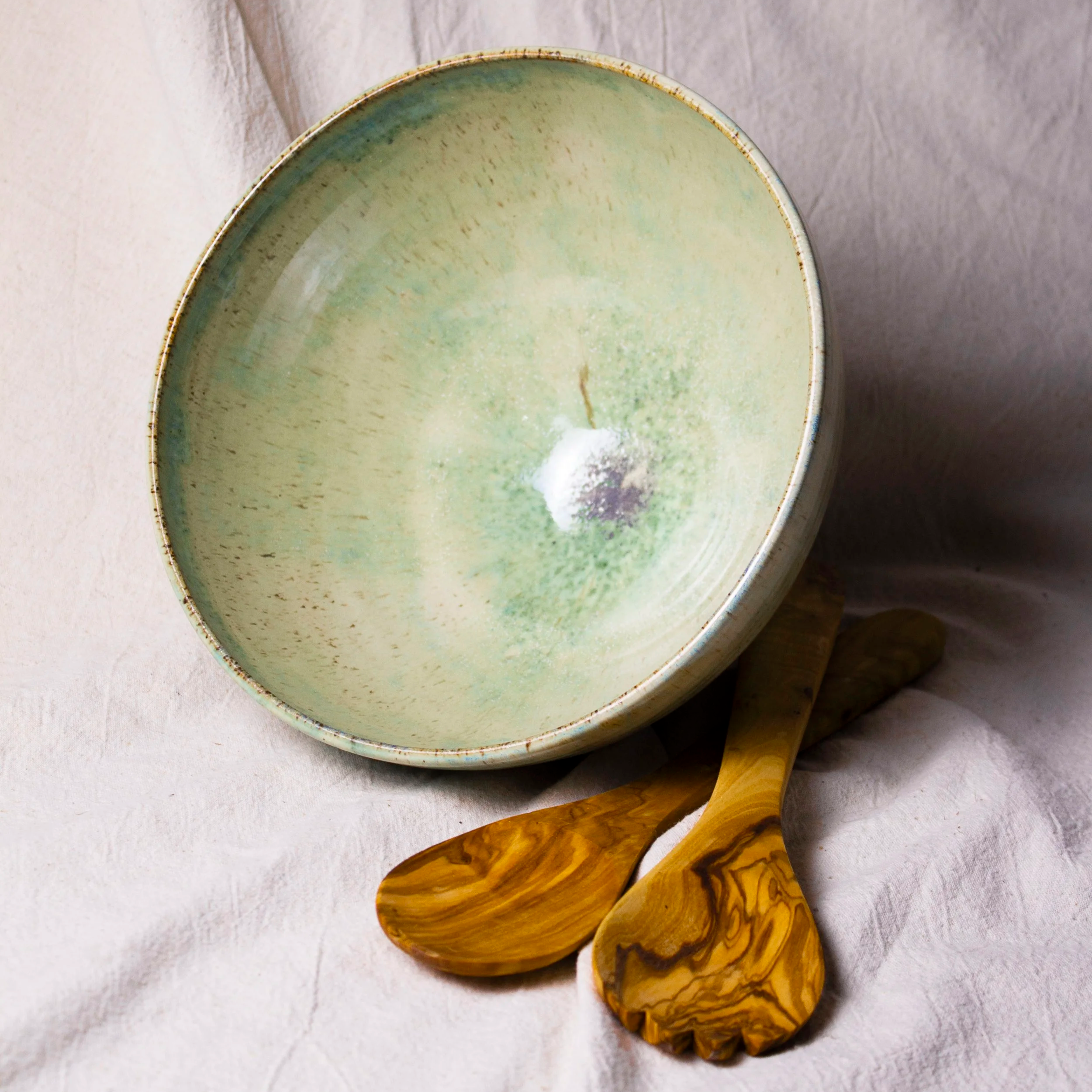 13" Extra Large Handmade Ceramic Salad Bowl with Olive Wood Tongs | Castor