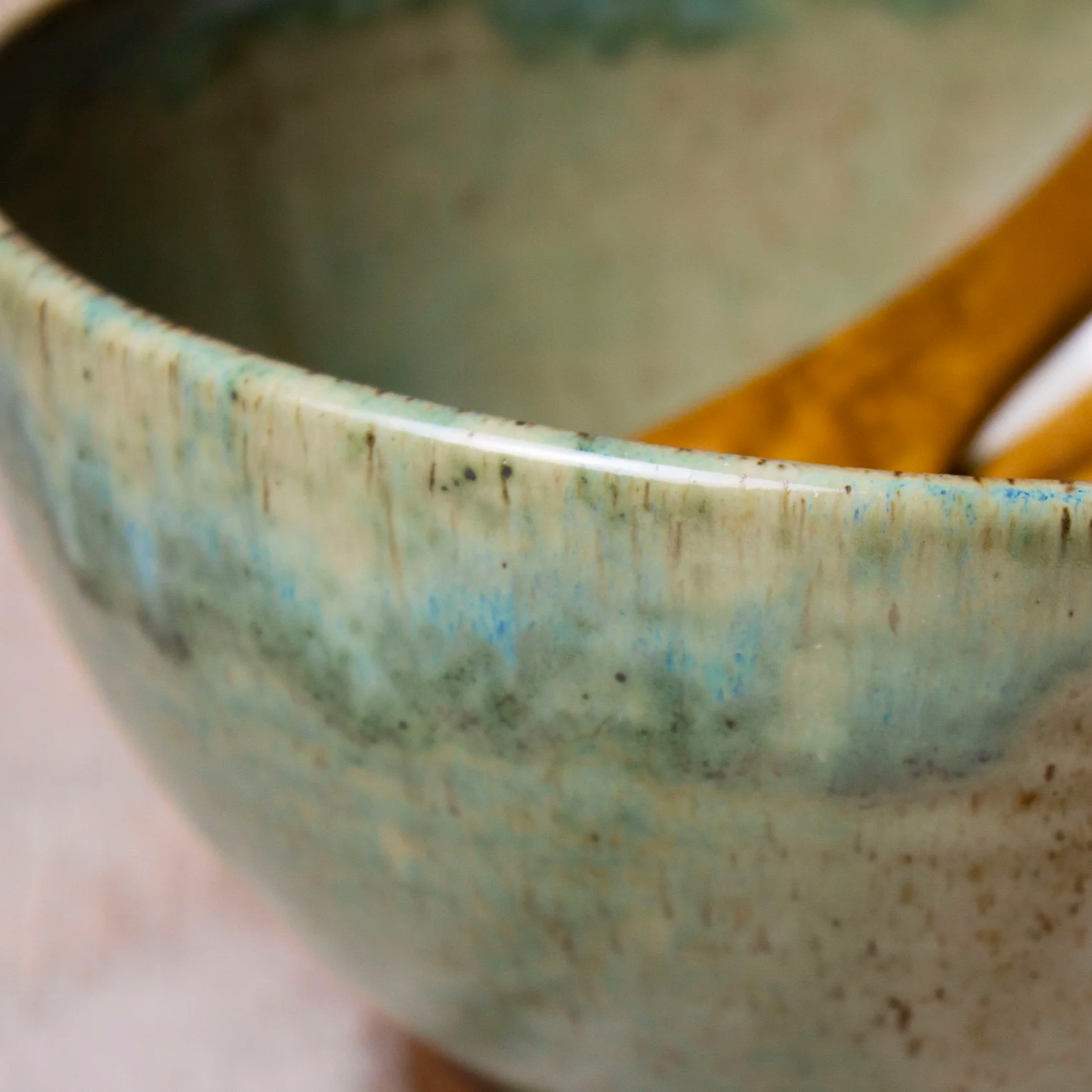 13" Extra Large Handmade Ceramic Salad Bowl with Olive Wood Tongs | Castor