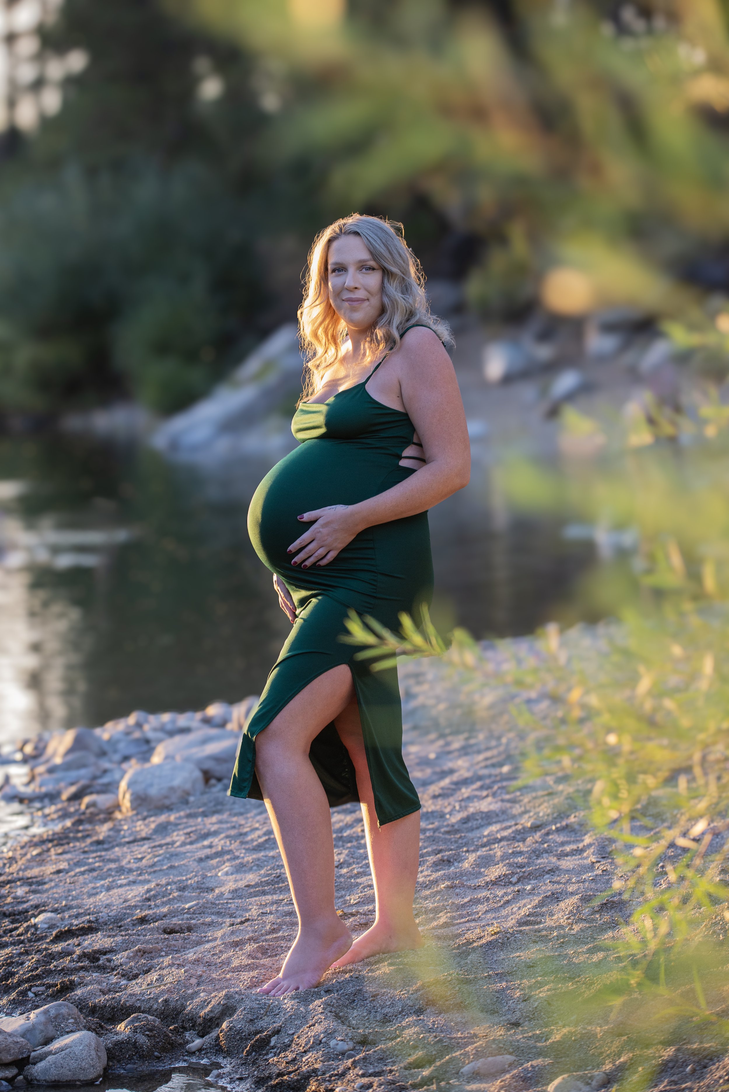 SaraMaternity_River copy.jpg