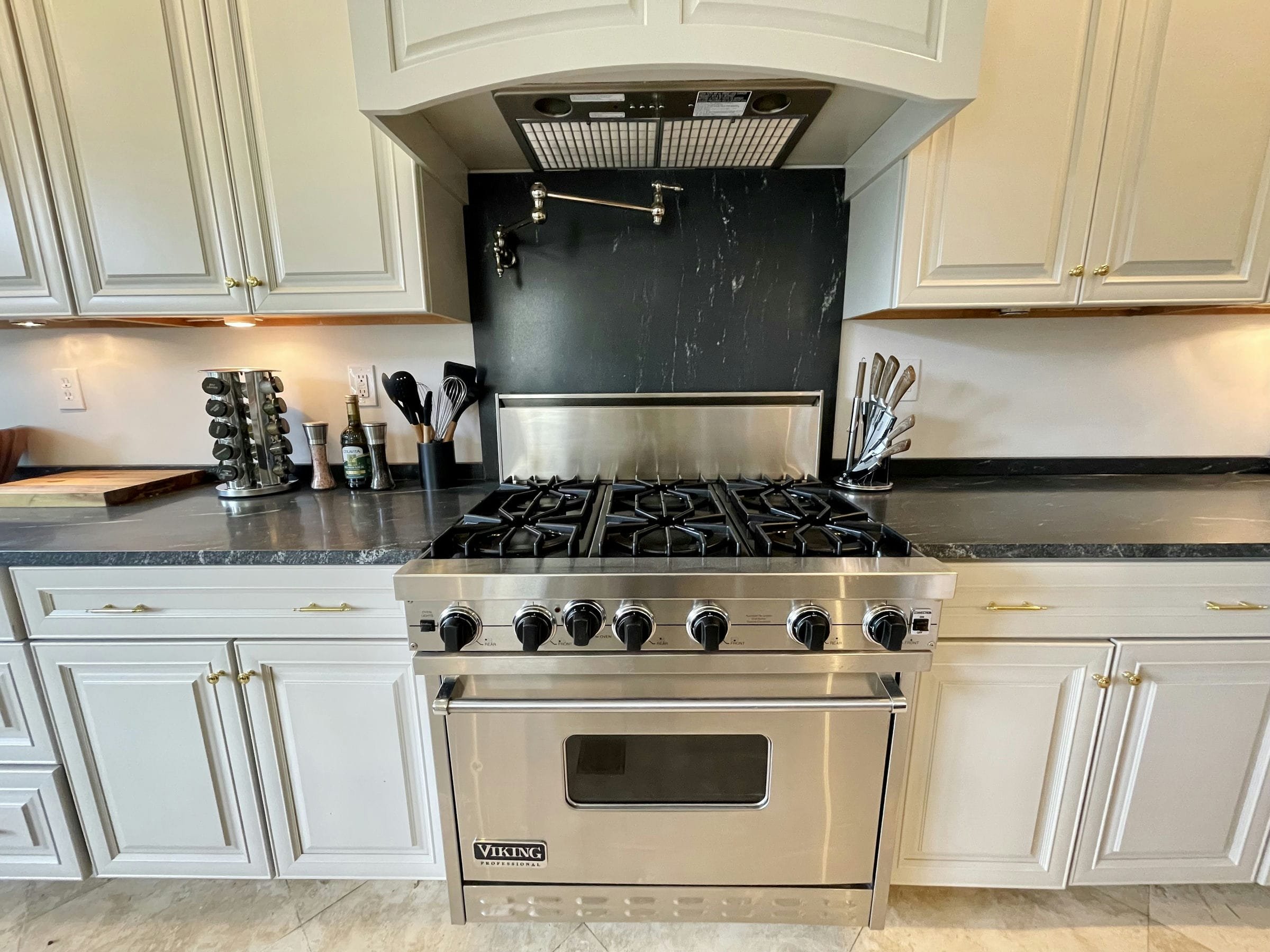 Kitchen_Range.jpg