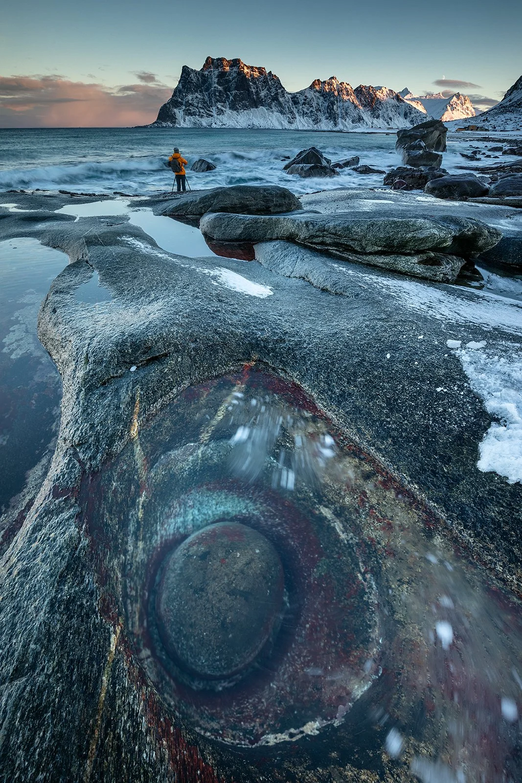 Lofoten_dragon_eye_sunrise_beach_GJ1A8580-web.jpg