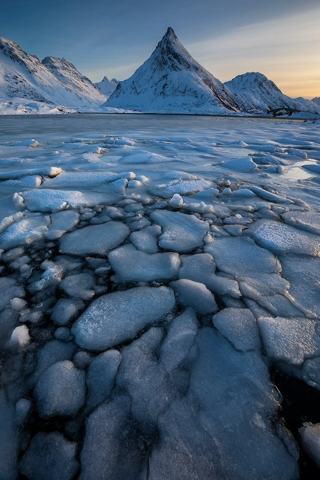 Lofoten_norway_cracked_ice_fjord_GJ1A8402-web.jpg