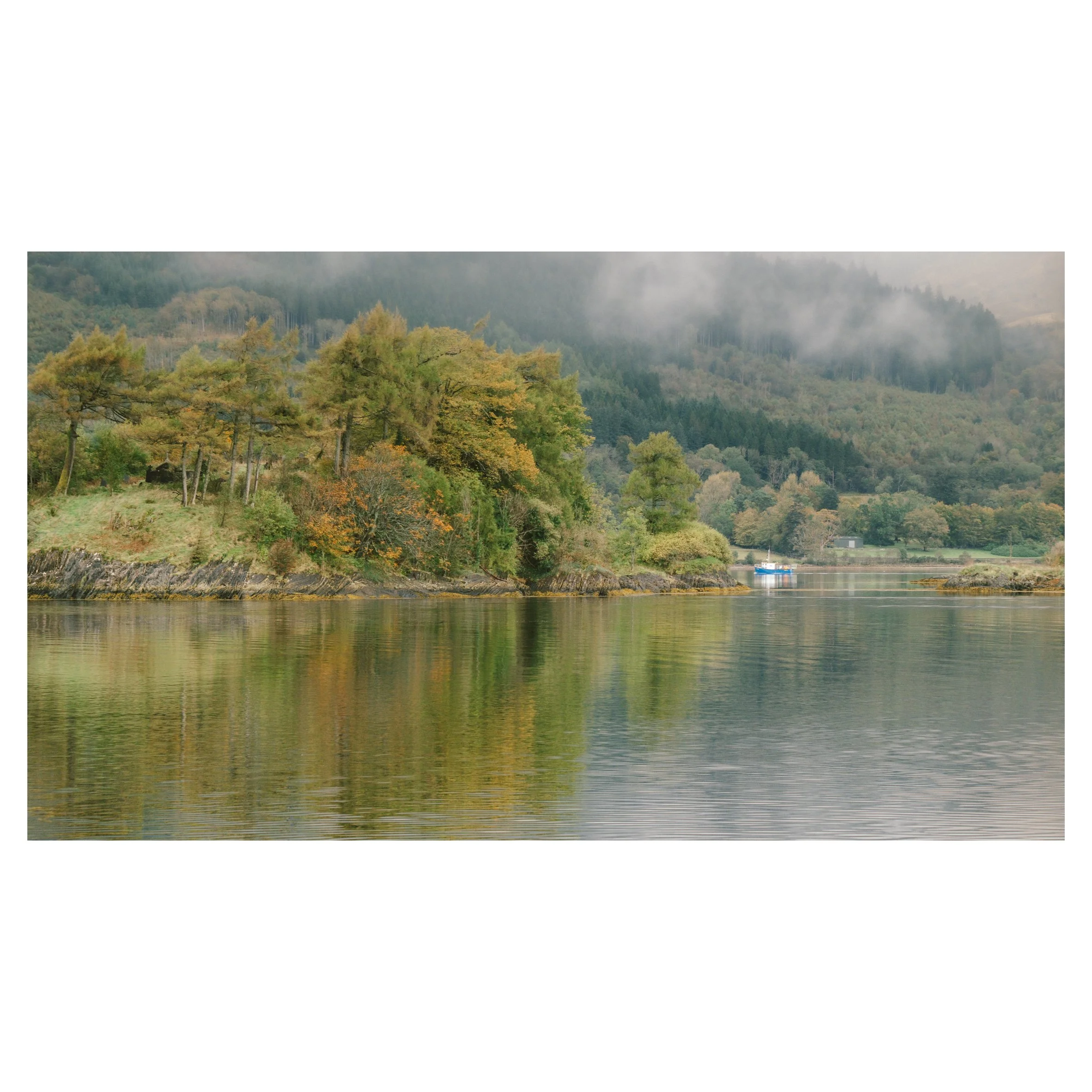 loch in frame-03.jpg