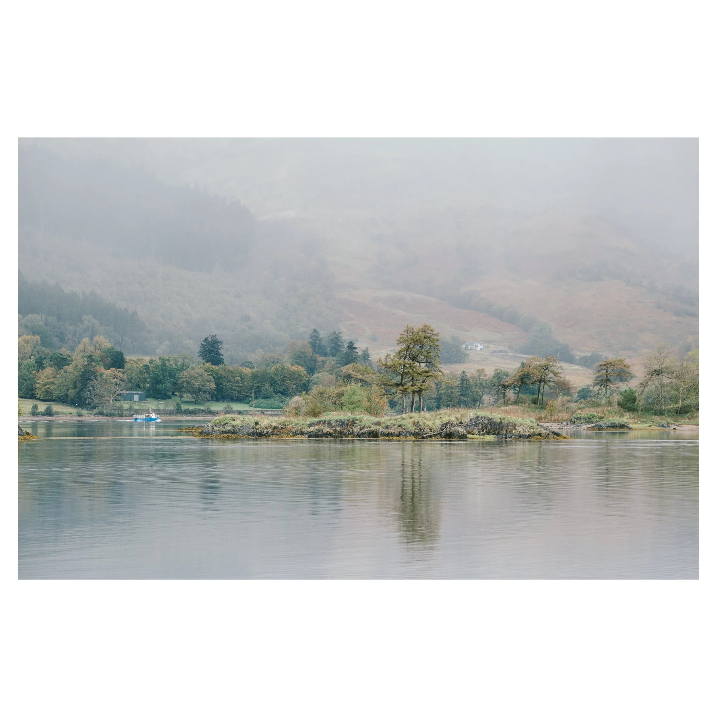 loch in frame-07.jpg
