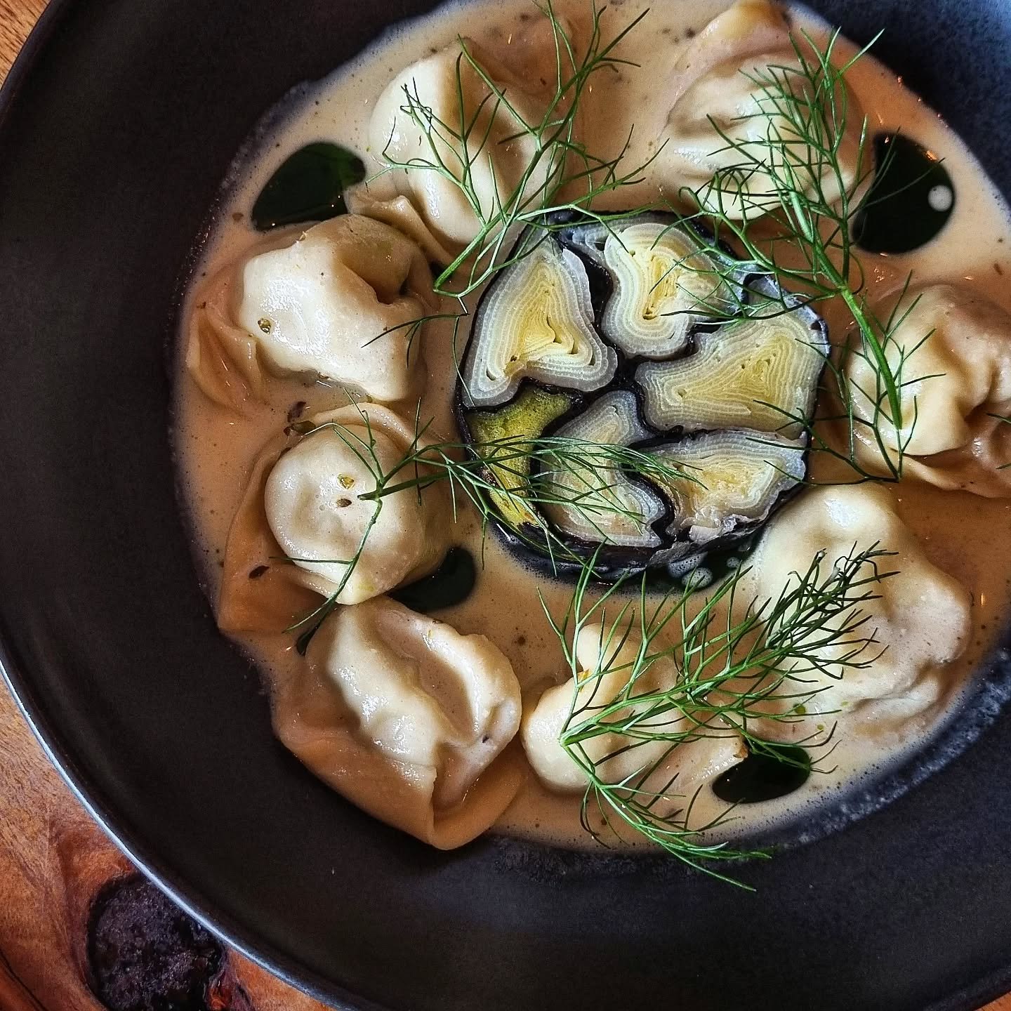 A moment for our Tortellini and Leek Mosaic 🤤 ... pair it with a delicious crisp white, perfect on a warm evening!