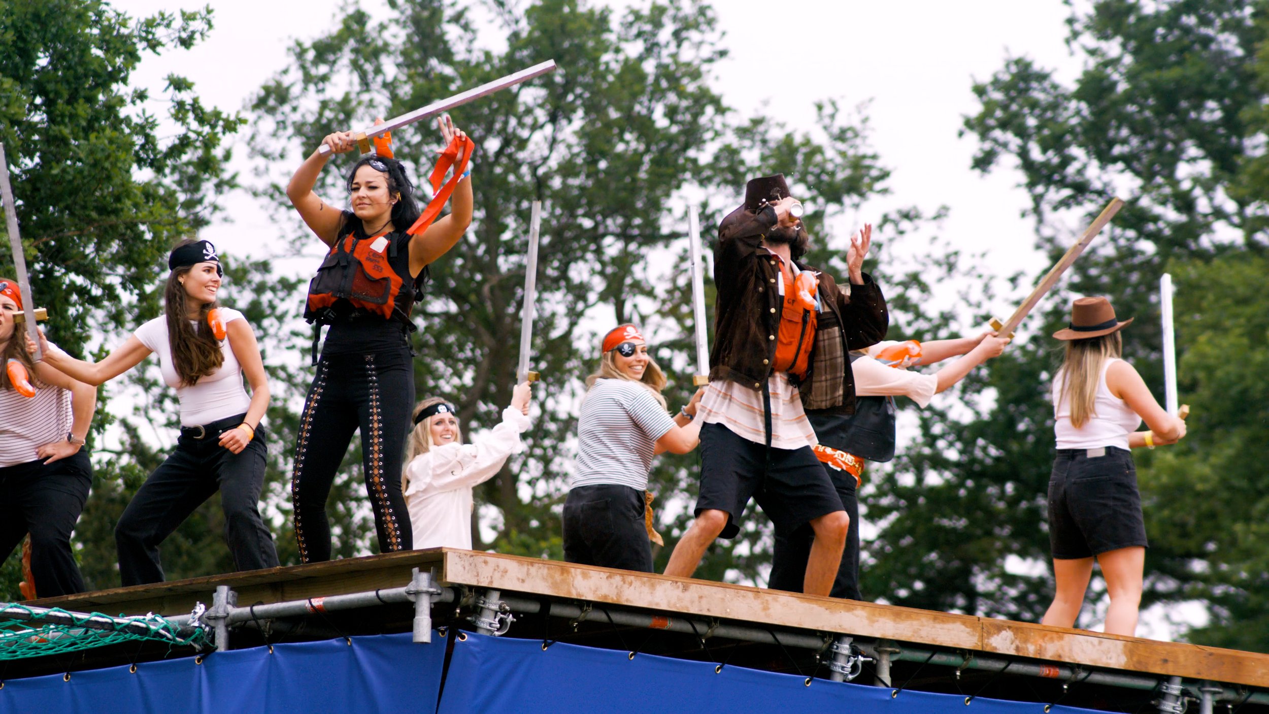 RedBull_Unite_Hero_Film_V9.00_03_13_17.Still023.jpg