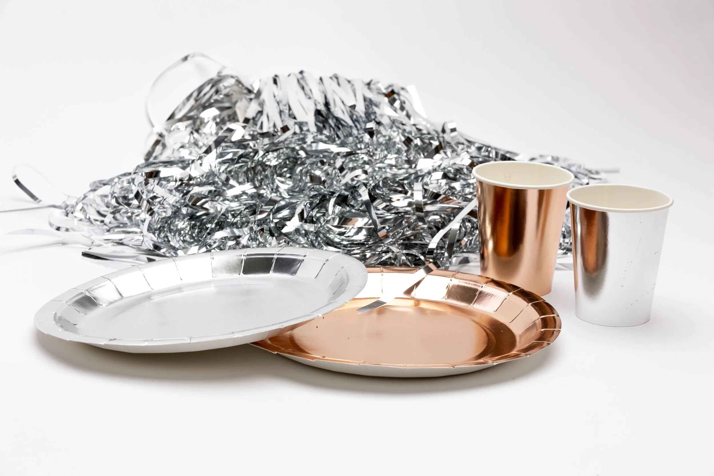 Juhlamaailman tuotekuvaus (kuviteltu asiakastilaus koulutehtävänä VVI 2024)