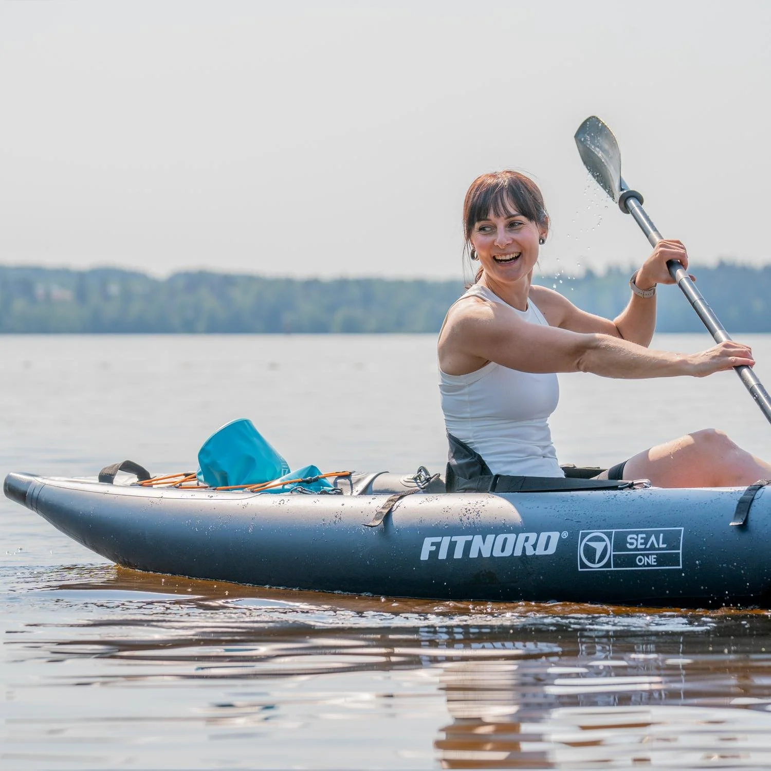 fitnord-watersports-kayak-seal-one-blue-blue-summer-2023-woman-dsc00345_fullres.jpg