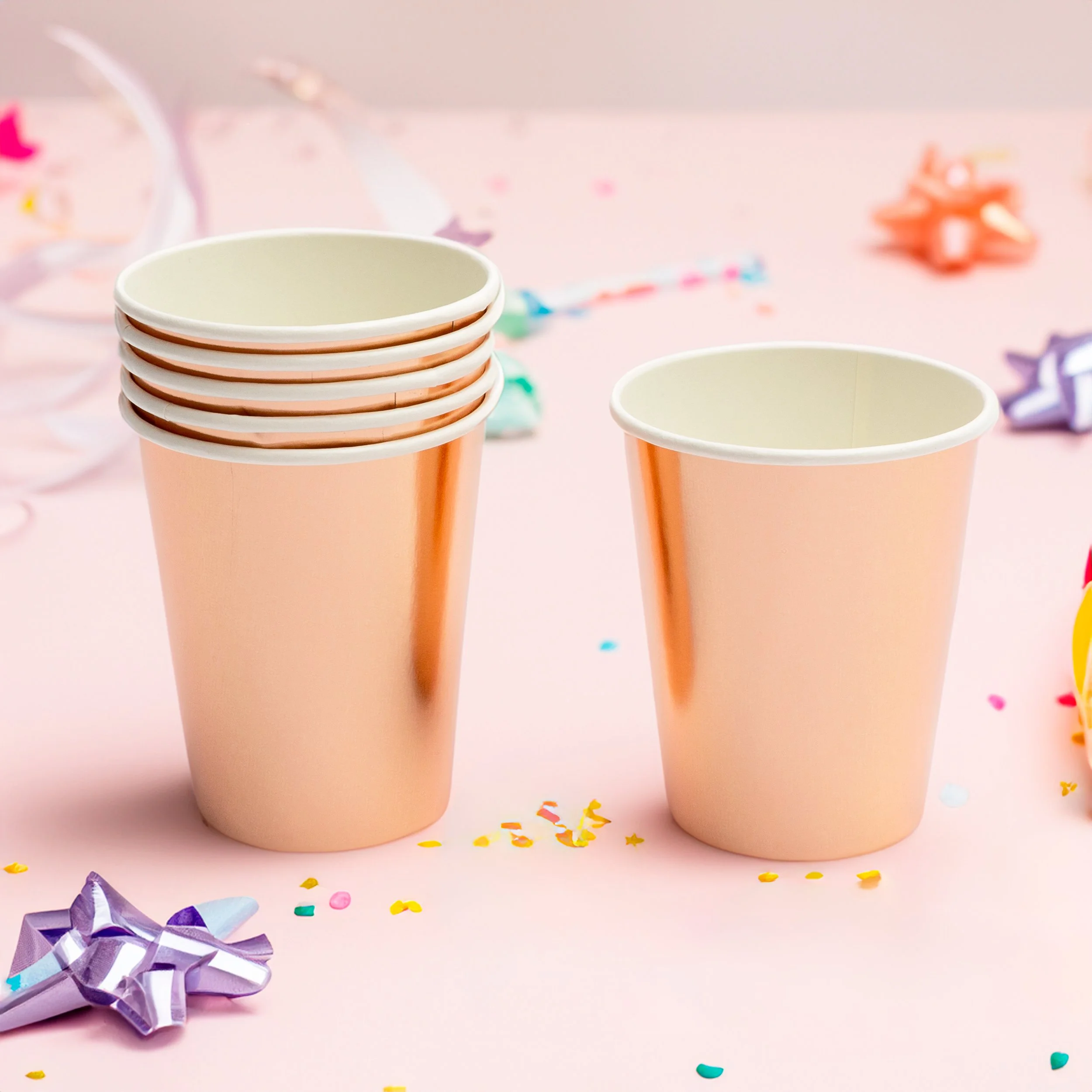 Juhlamaailman tuotekuvaus (kuviteltu asiakastilaus koulutehtävänä VVI 2024)