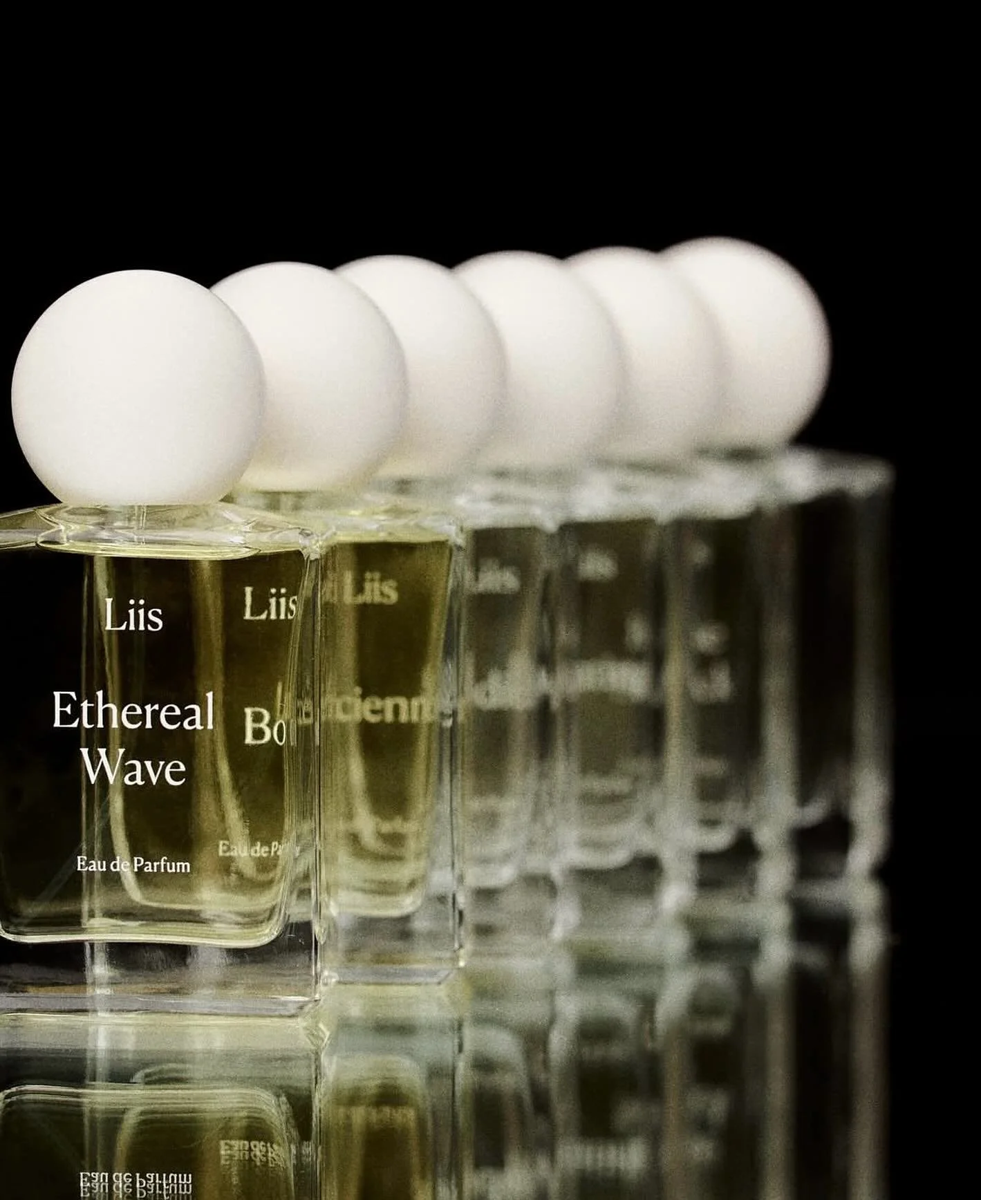 We have a new obsession at ARCH. @liisfragrances Each scent sits close to the skin and for good reason because it is one of the cleanest on the market. Made from exceptionally high quality, conscious ingredients from around the world and organic suga