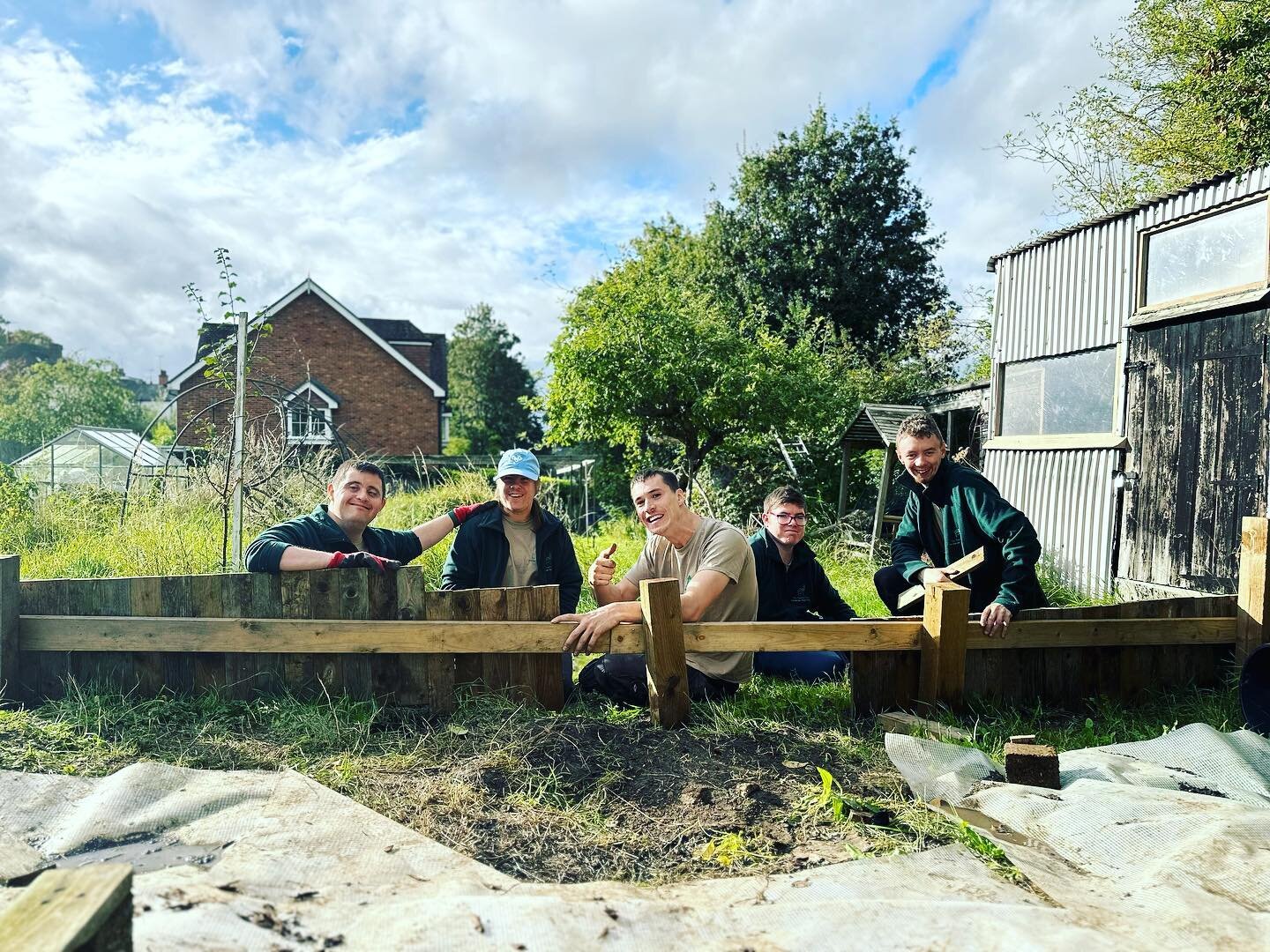 Don&rsquo;t we look fancy in our new GSP clothing! We&rsquo;ve been super busy and the allotment is looking great 💚 #allotmentlife #allotmentuk #autumnvibes🍁