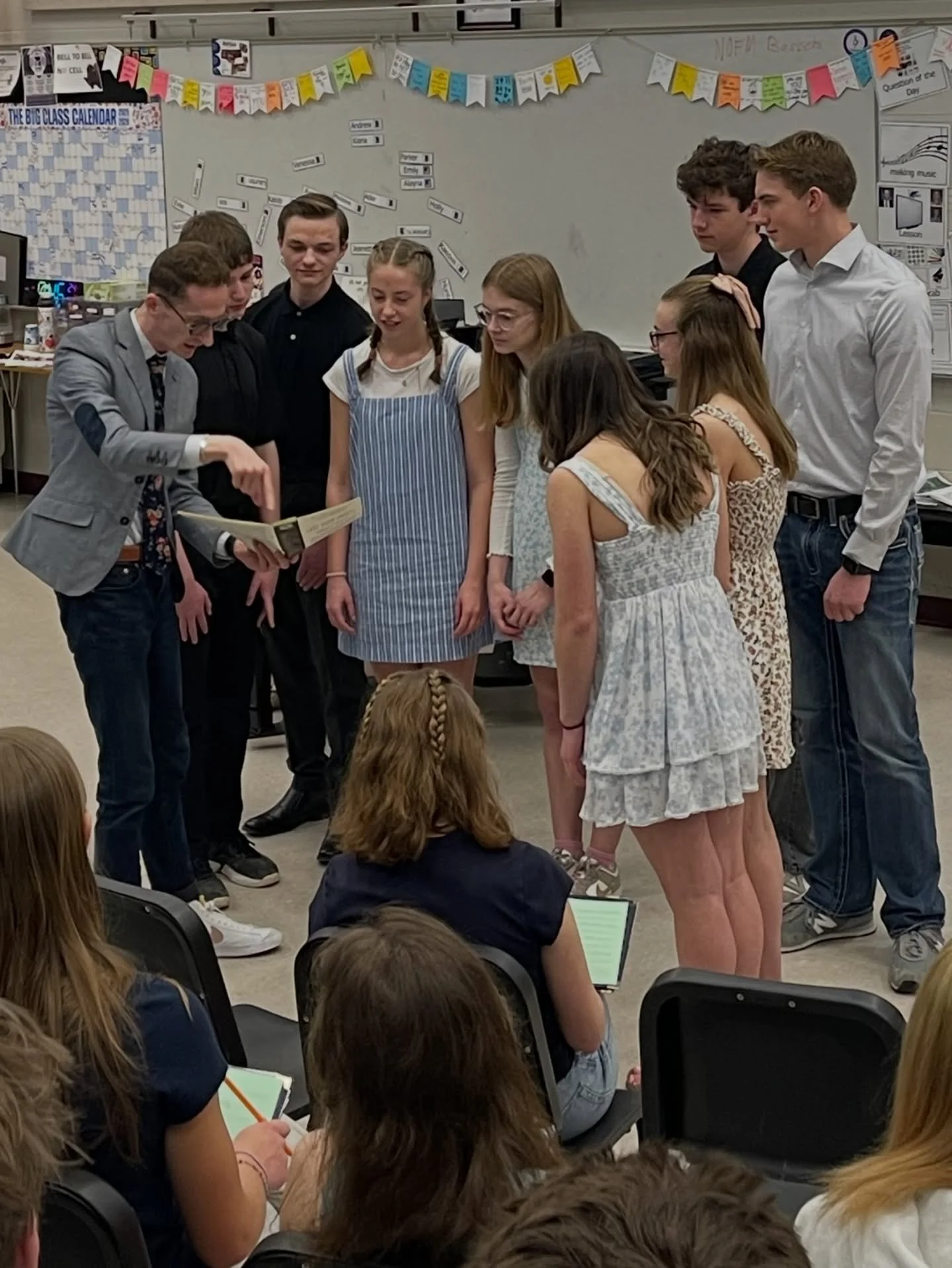 It was a joy and an honor to spend the day at Buffalo HS with these BRILLIANT singers! 🤩🎶 There is some crazy good artistry being made at @buffalohsmusic with @zackc_g 🙌

Plus, it was the best surprise EVER to run into my former student, @weigleju