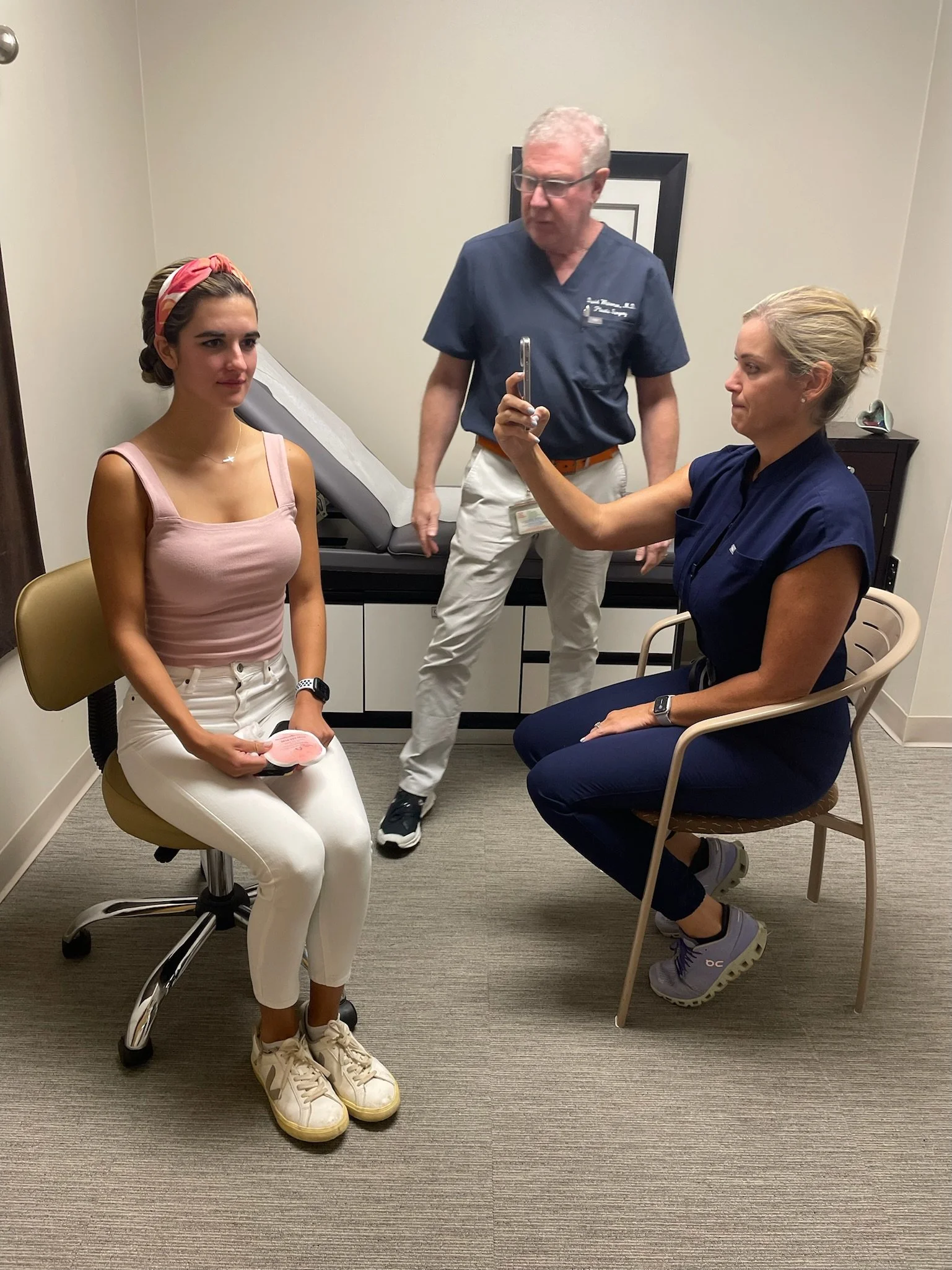 private injection training by Dr. David Whiteman.JPG