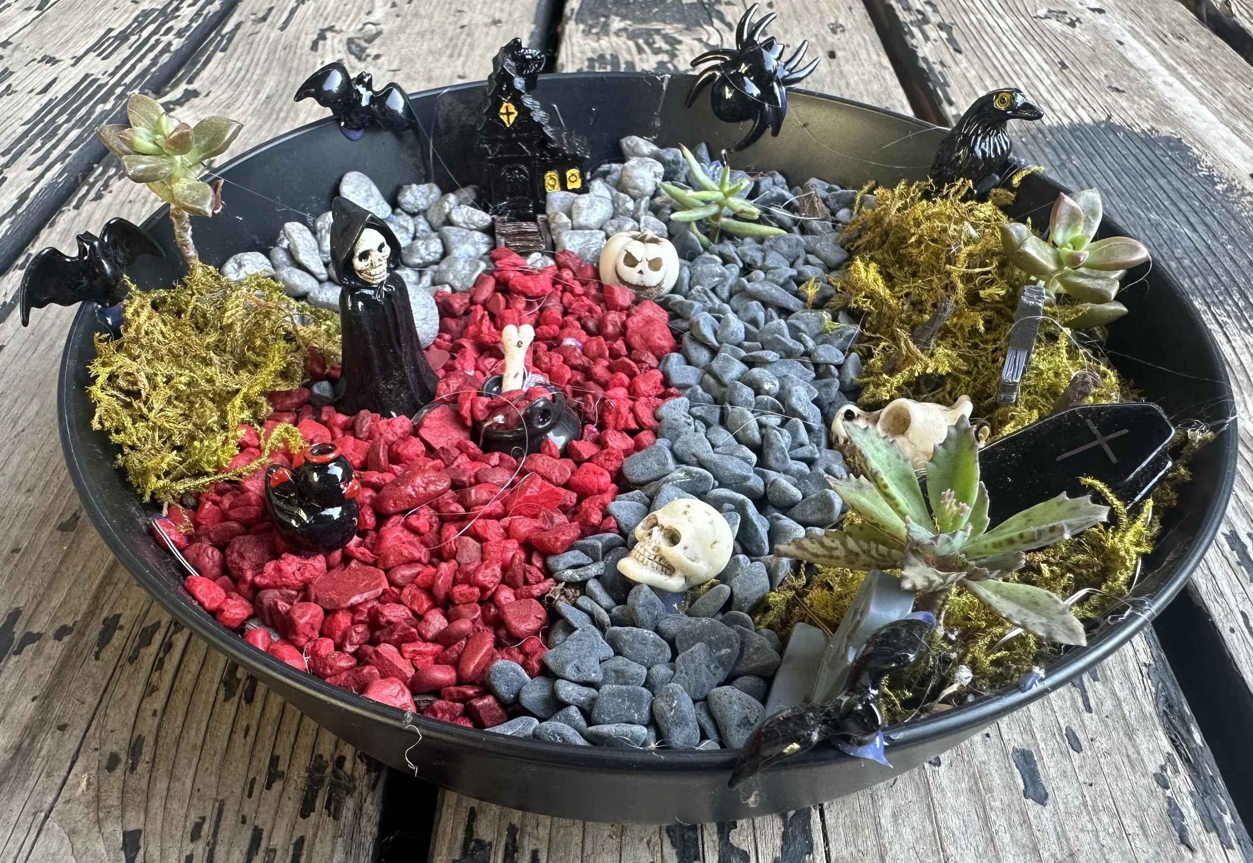 Spooky Halloween Ghostly Garden
2 Hour workshop
$40 includes all tax and materials
For kids who like a spookier Hallo-world, this Garden offers many choices of darker & more life like figurines. All skill levels. As simple or detailed