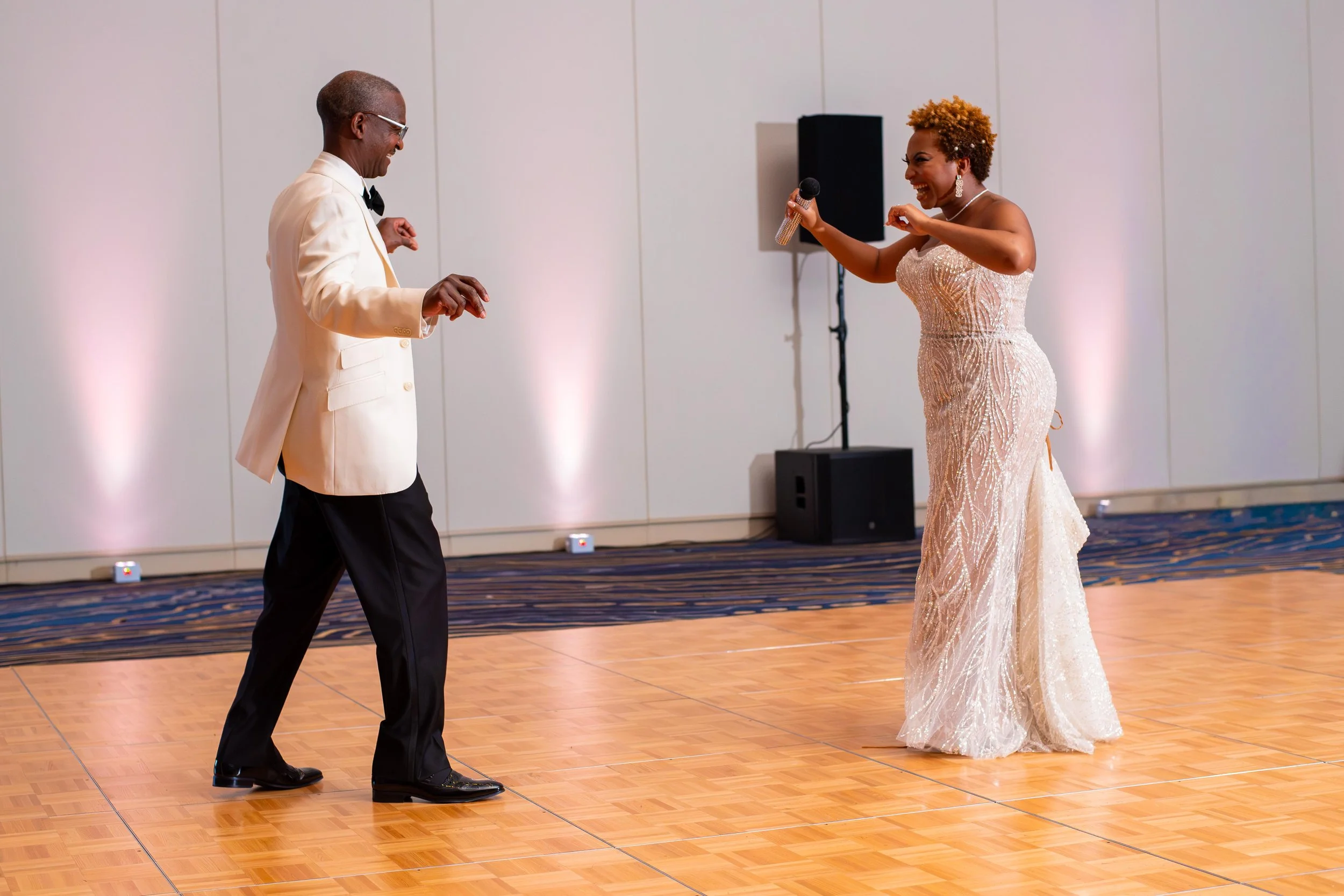 father-daughter-dance-virginia-beach-wedding-laughter.jpg