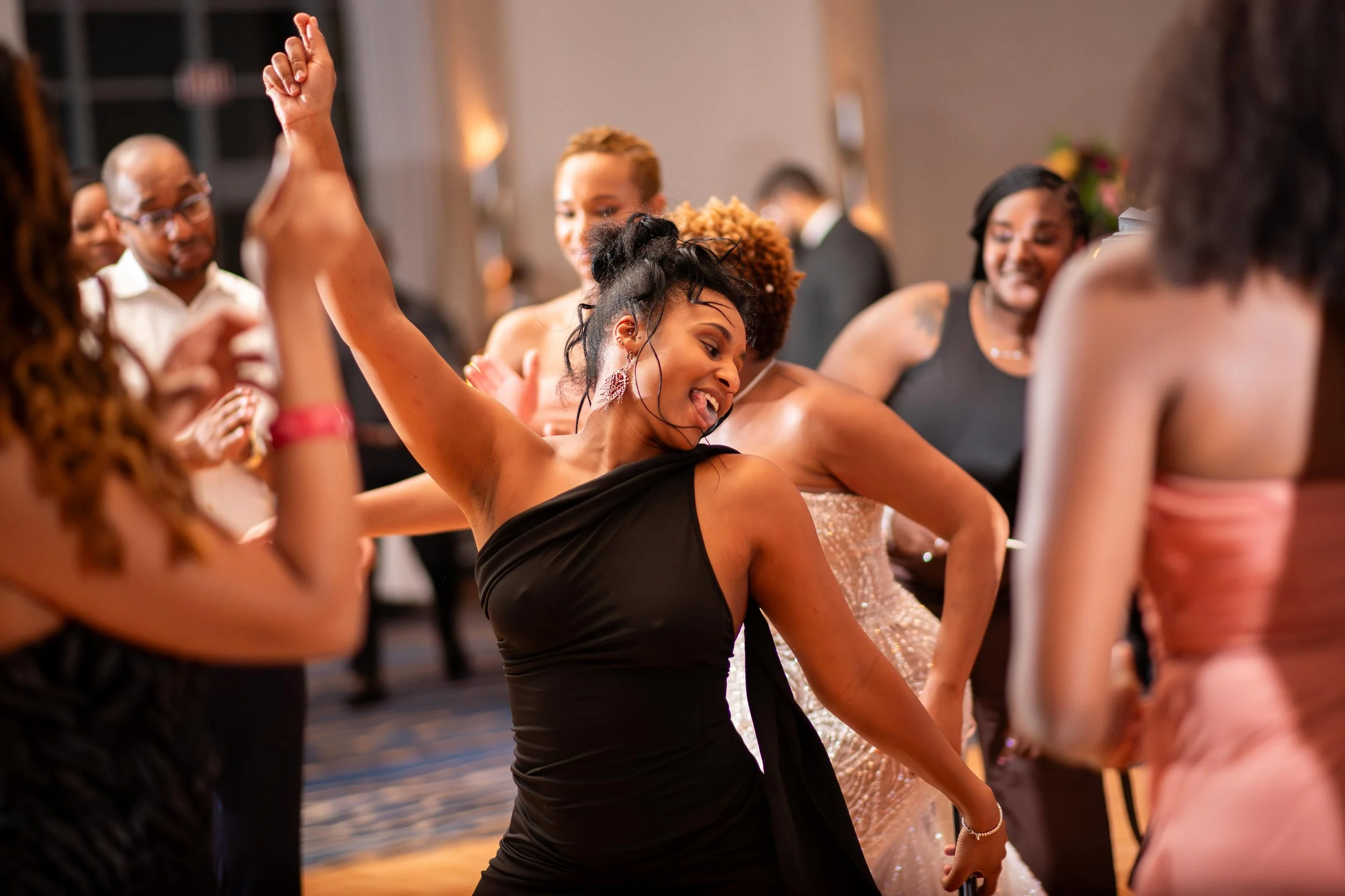 virginia-beach-wedding-reception-guest-dancing.jpg