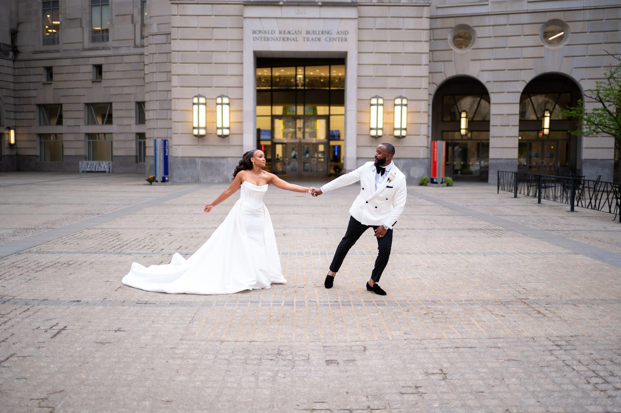 ronald-reagan-building-washington-dc-wedding-portrait.jpg