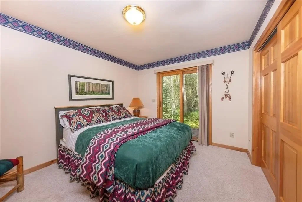 Bedroom 2 - Queen