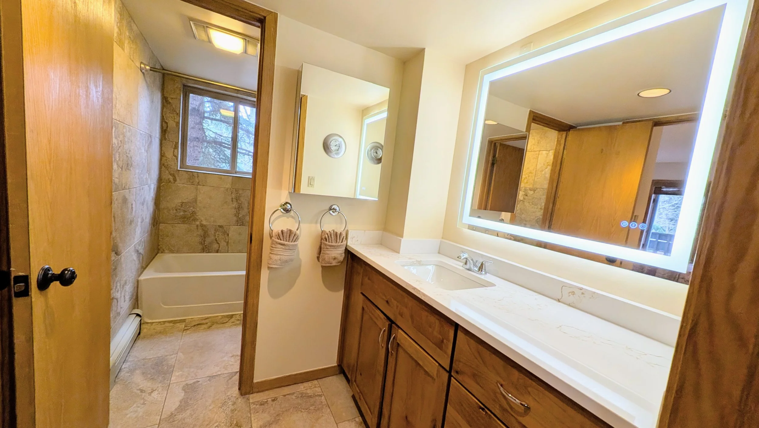 Guest full bath