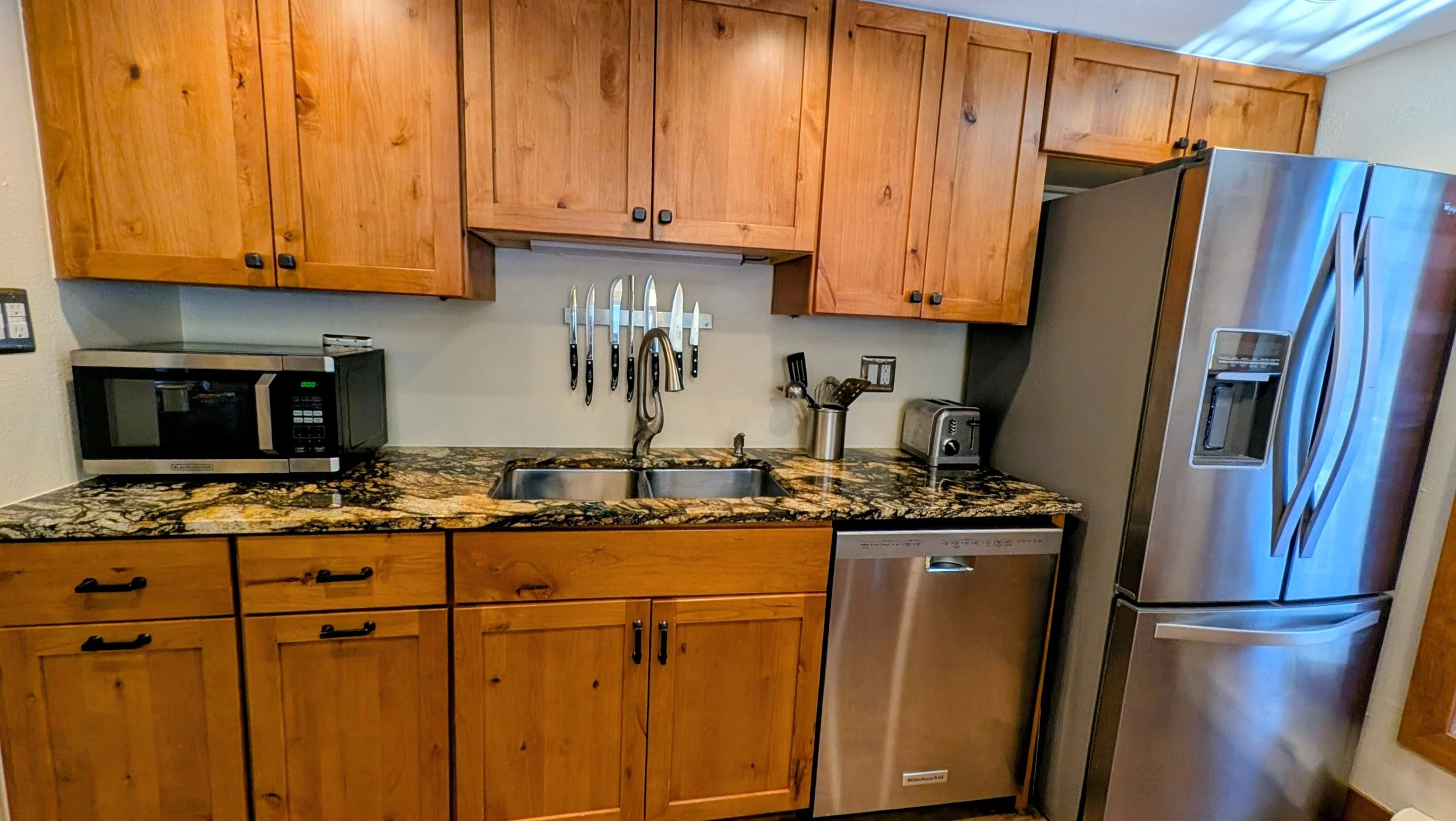 Modern kitchen with everything you need