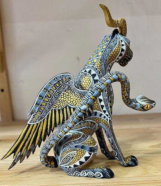 Gold+black+horned+jag+2+Alfredo+Ocotlan.jpg