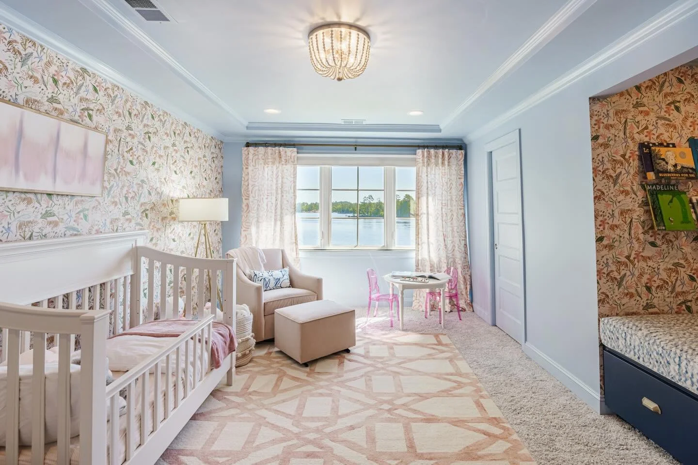 Swipe for before 👉👉&hellip;Nurseries are one of our favorite rooms to design! Got one on the way? You know where to find us. 
. 
.

#astonmoodyinteriors #southeastinteriordesigner #maximalistdecor #maximalistinteriors #maximalist