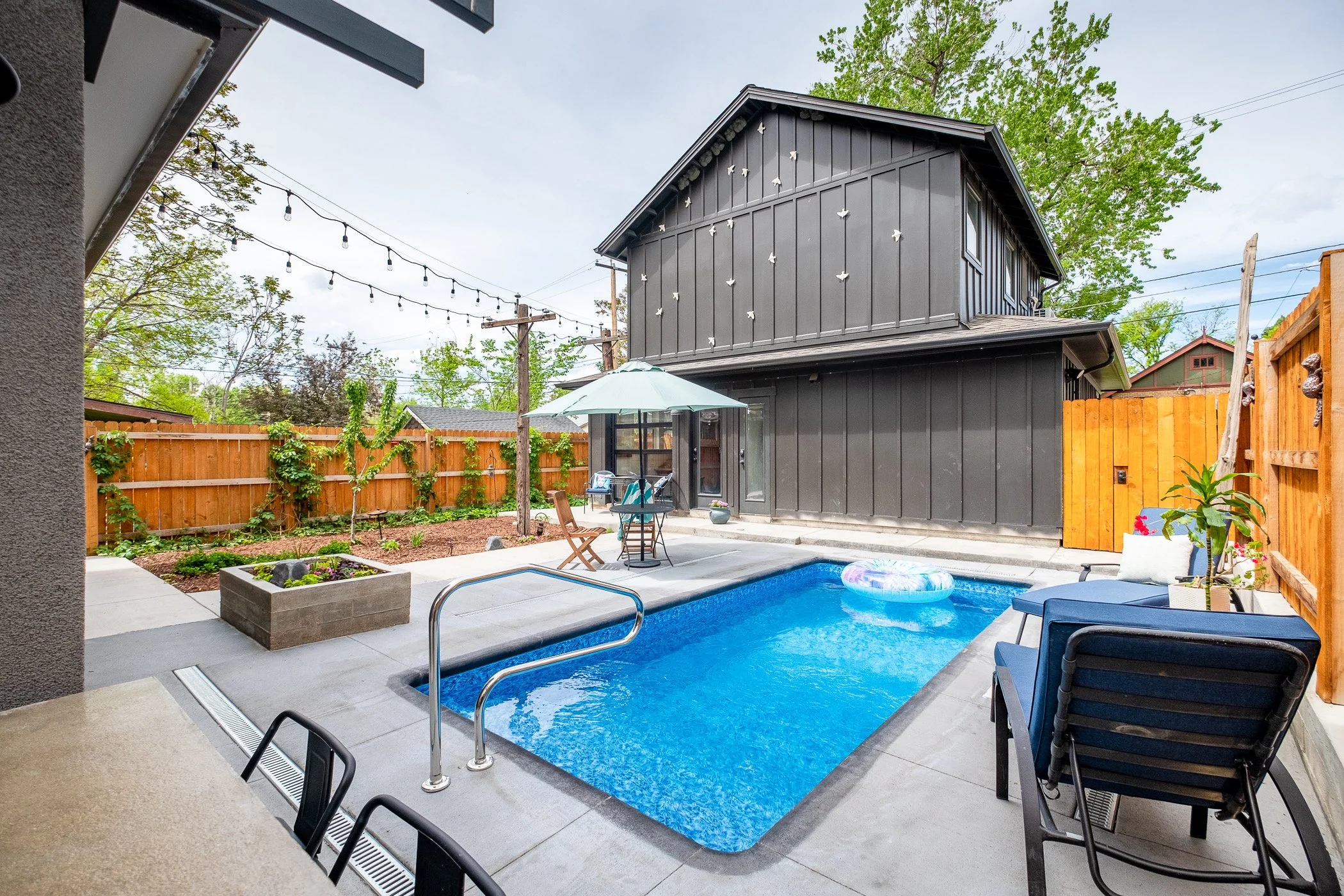 4531 Beach Ct - ext-12.jpeg