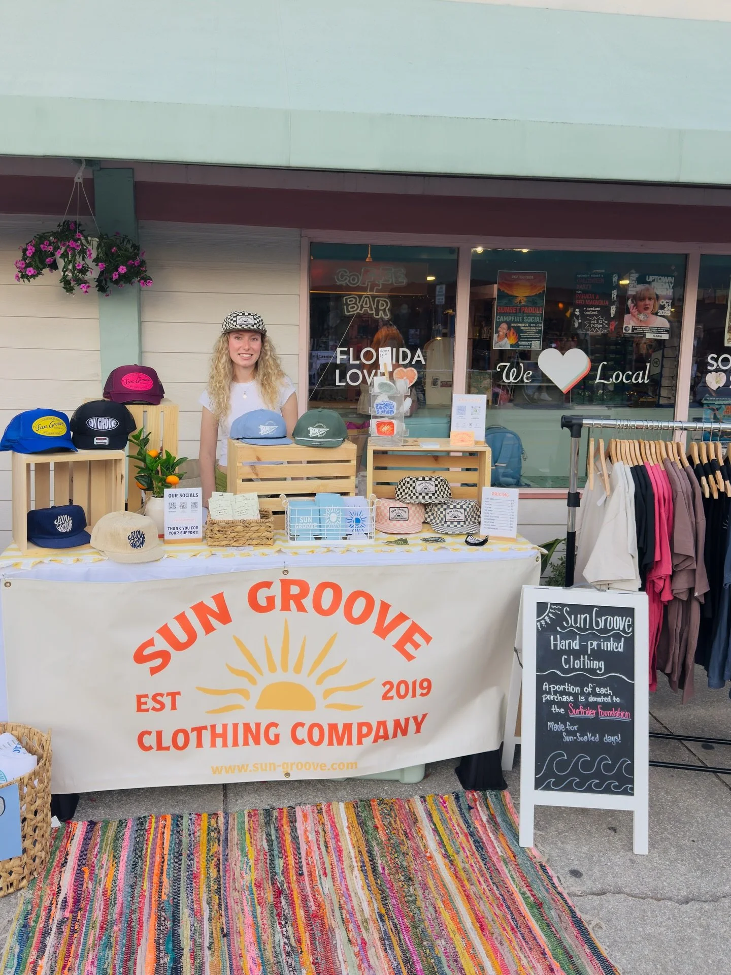 Thanks to the peeps who came out last night it was a great night! And thank you to @spinsterabbotts for having me. 🤙🏽💛🪩

#sungroove #smallbusiness #shoplocal #surf #skate #florida