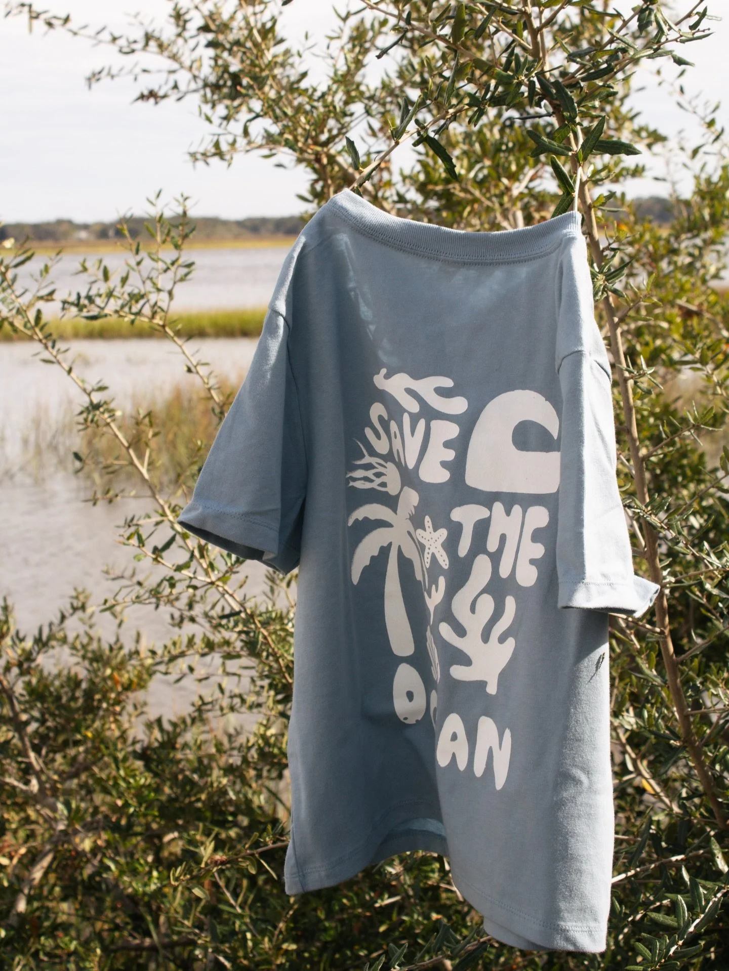 Don&rsquo;t forget that a percentage of all proceeds get donated to the Surfrider Foundation. So when your shop small with us, you are also making a difference. 🌊
#surf #sungroove #shopsmall