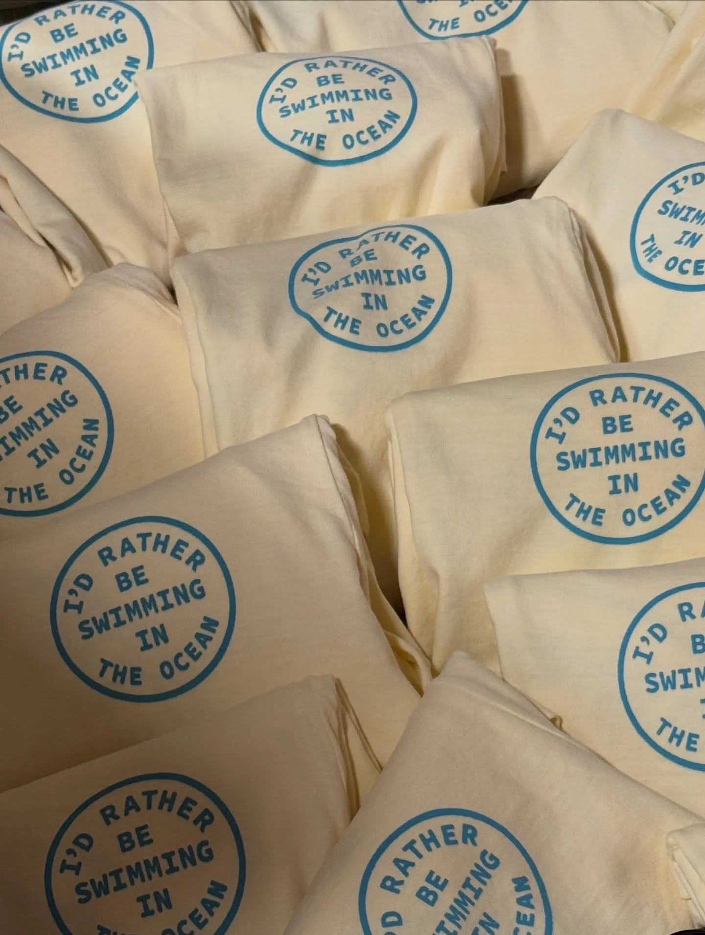 Where would you rather be? 🌊🐚
#ocean #surf #florida #clothingbrand #sungroove