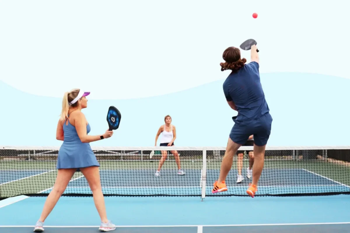 The Lob in Pickleball and How to Use It