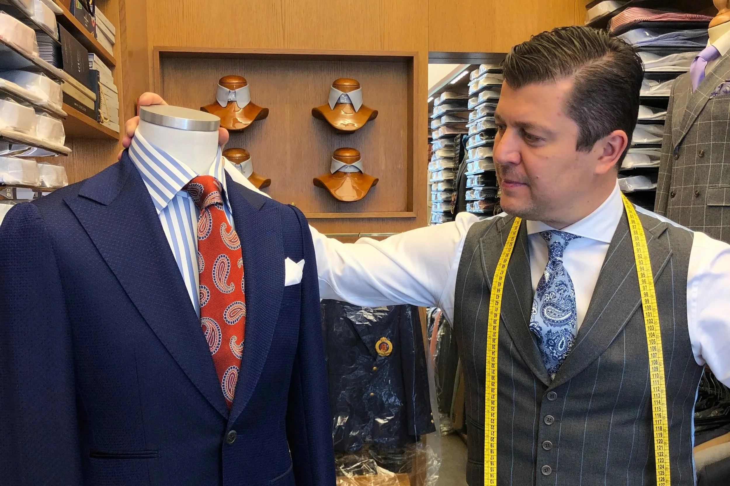 HOWARDS  Mario COSTA - CREATEUR SUR MESURE - LUXE A PARIS