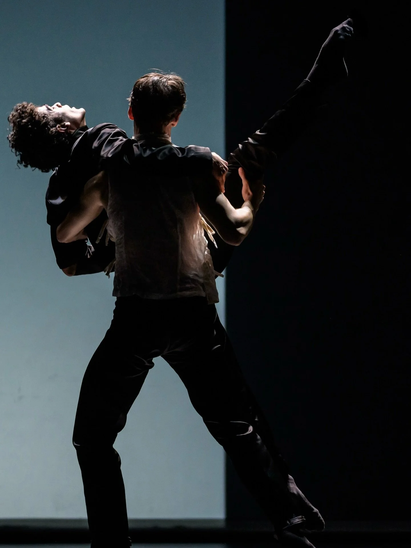 Toi toi toi for tonight&rsquo;s and tomorrow&rsquo;s &lsquo;REQUIEM&rsquo; as part of &lsquo;More then Mozart&rsquo; evening @baletndm ! 💫 

▪️ REQUIEM is back on stage this month of April, on the 10th, 12th, 16th &amp; 26th !