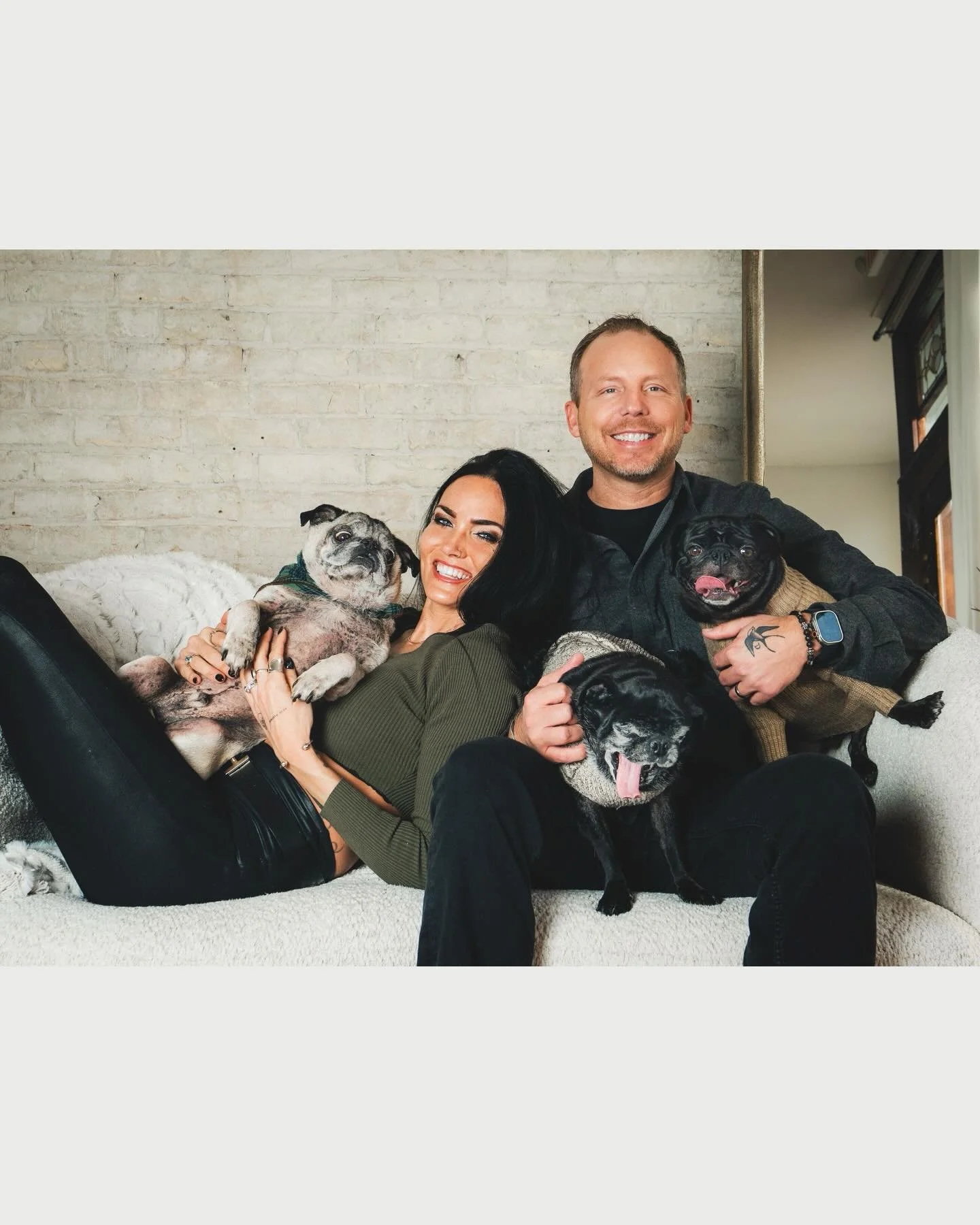 Kevin!! Stop doing parkour off the furniture! 

Also, THANK YOU to my friend Tracy for our first-ever family photos 🫶🏻 My boys looks so handsome 🥰
&bull; 
@hungry_heart_photography 

#hannahmorrissey #authorsofinstagram #petphotographer puglife Mi