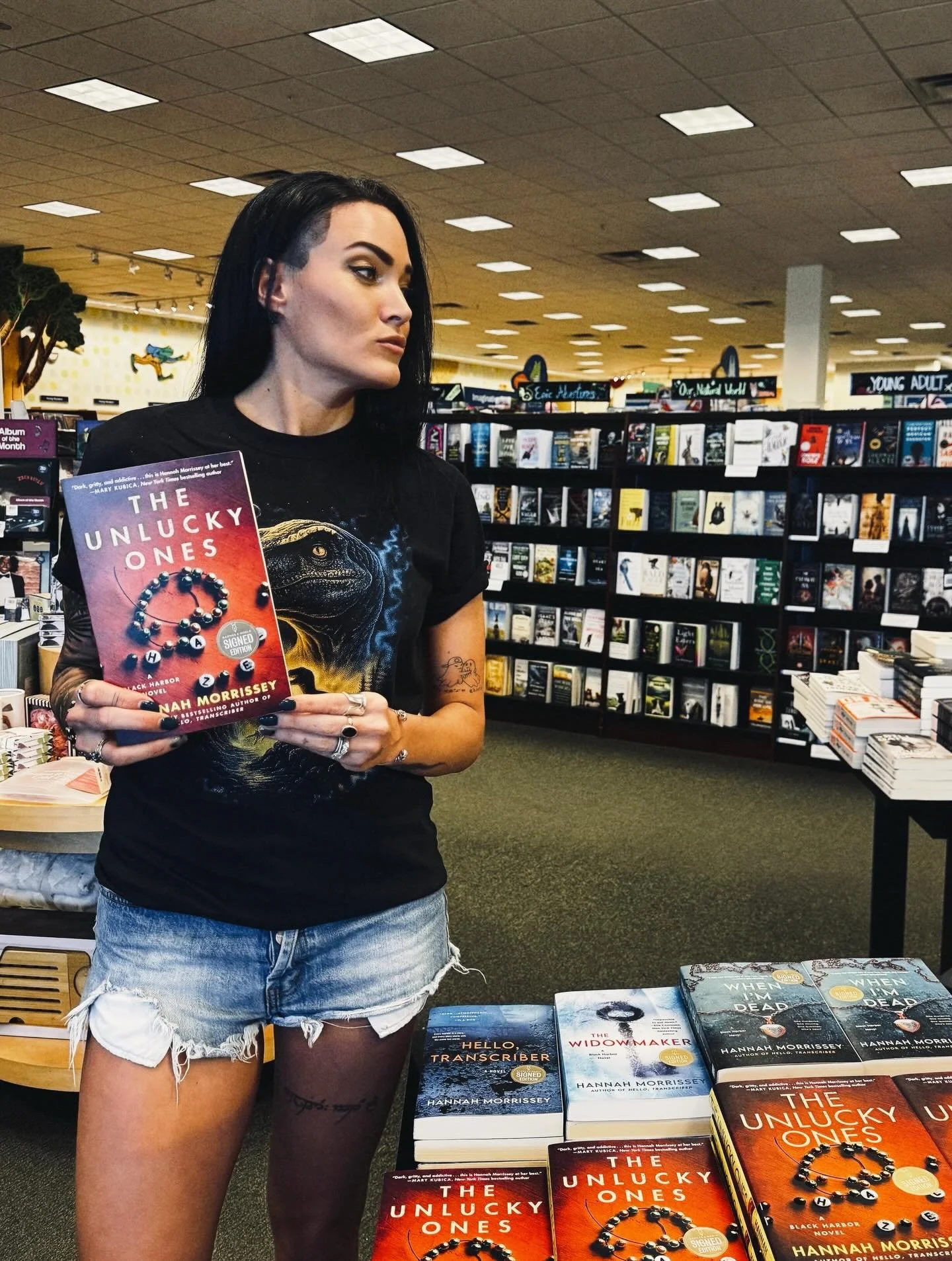 Them: You never take a bad picture. 

Me: Hold my beer. Or I guess, in this case, book. 

Stopped by Barnes &amp; Noble in Mount Pleasant, WI today to see my friends and sign copies of all my Black Harbor books 🖤 THE UNLUCKY ONES is fresh out in pap