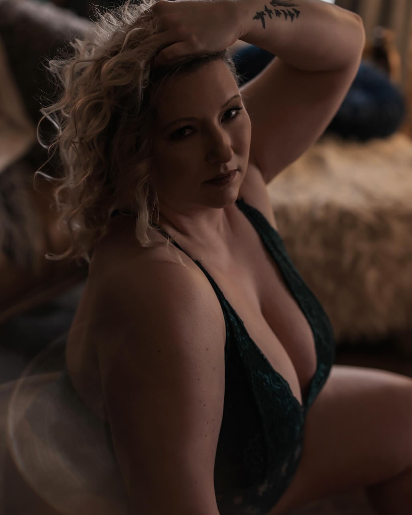 This incredible client said she wanted to sign our Model Release and share her photos publicly to inspire other plus-sized women to step into the spotlight and embrace their curves, as well. ✨Empowered women truly do empower women.✨
.
.
.
#embraceyou